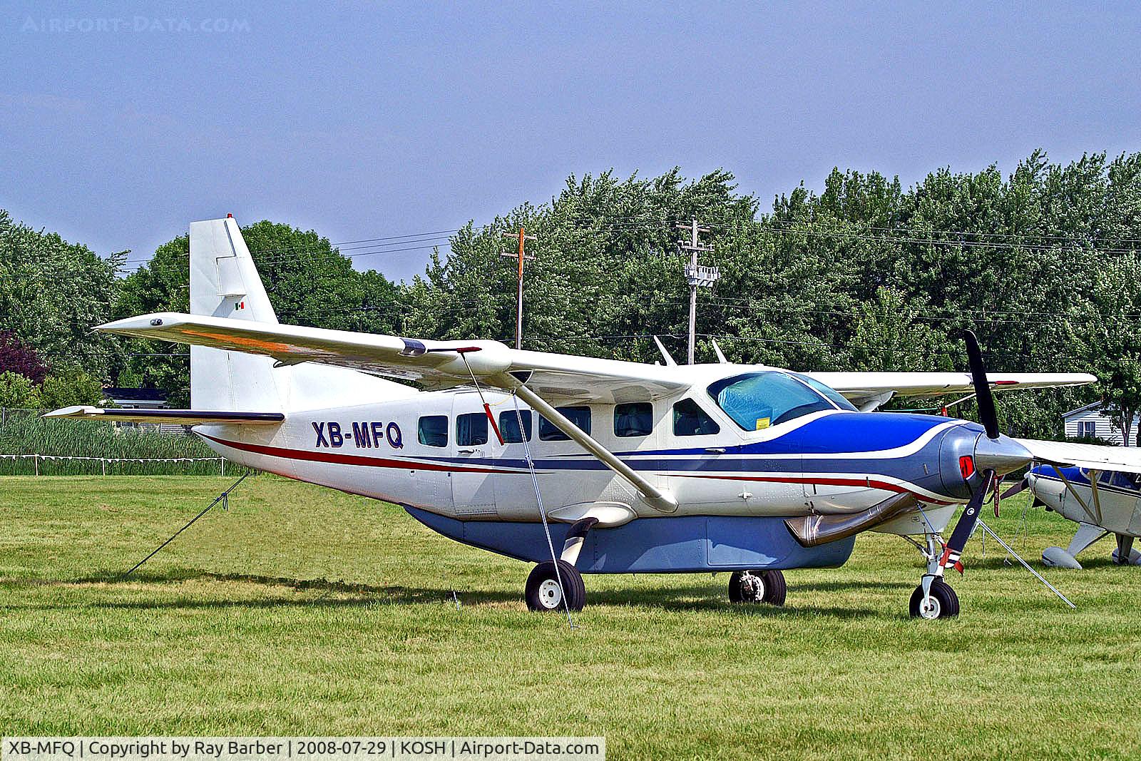 XB-MFQ, 1994 Cessna 208 Caravan I C/N 208-00239, XB-MFQ   Cessna 208 Caravan [208-00239] Oshkosh-Wittman Regional~N 29/07/2008