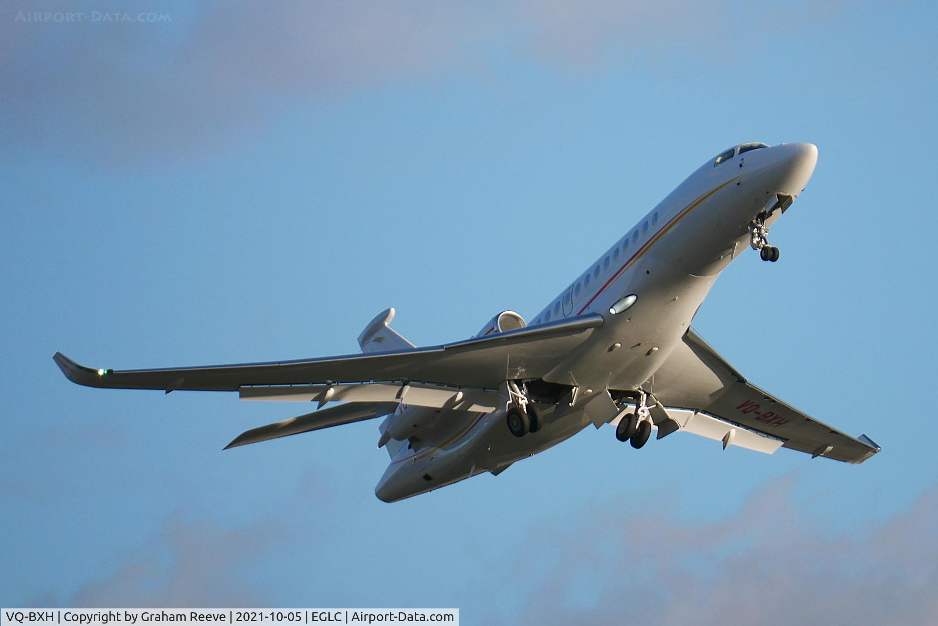 VQ-BXH, Dassault Falcon 8X C/N 466, Departing from London City.