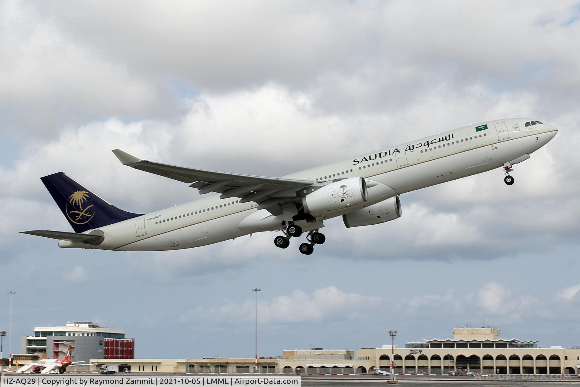 HZ-AQ29, 2017 Airbus A330-343 C/N 1812, A330 HZ-AQ29 Saudia Airlines