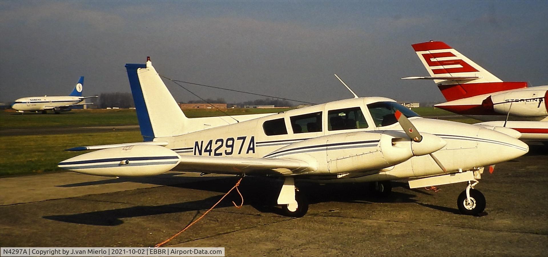 N4297A, 1971 Piper PA-39 Twin Comanche C/R C/N 39-114, Slide scan