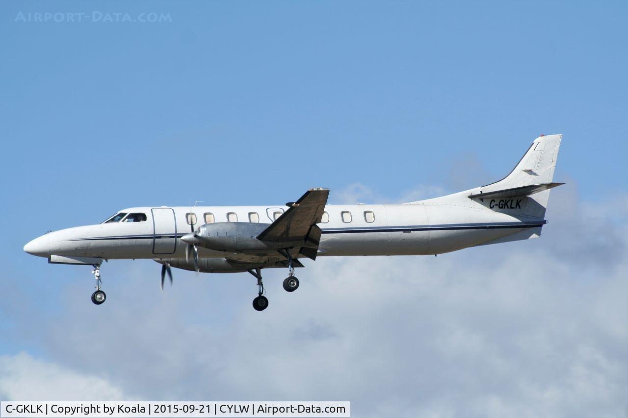C-GKLK, 1989 Fairchild SA-227AC Metro III C/N AC-741B, Carson Air flying for Fedex.