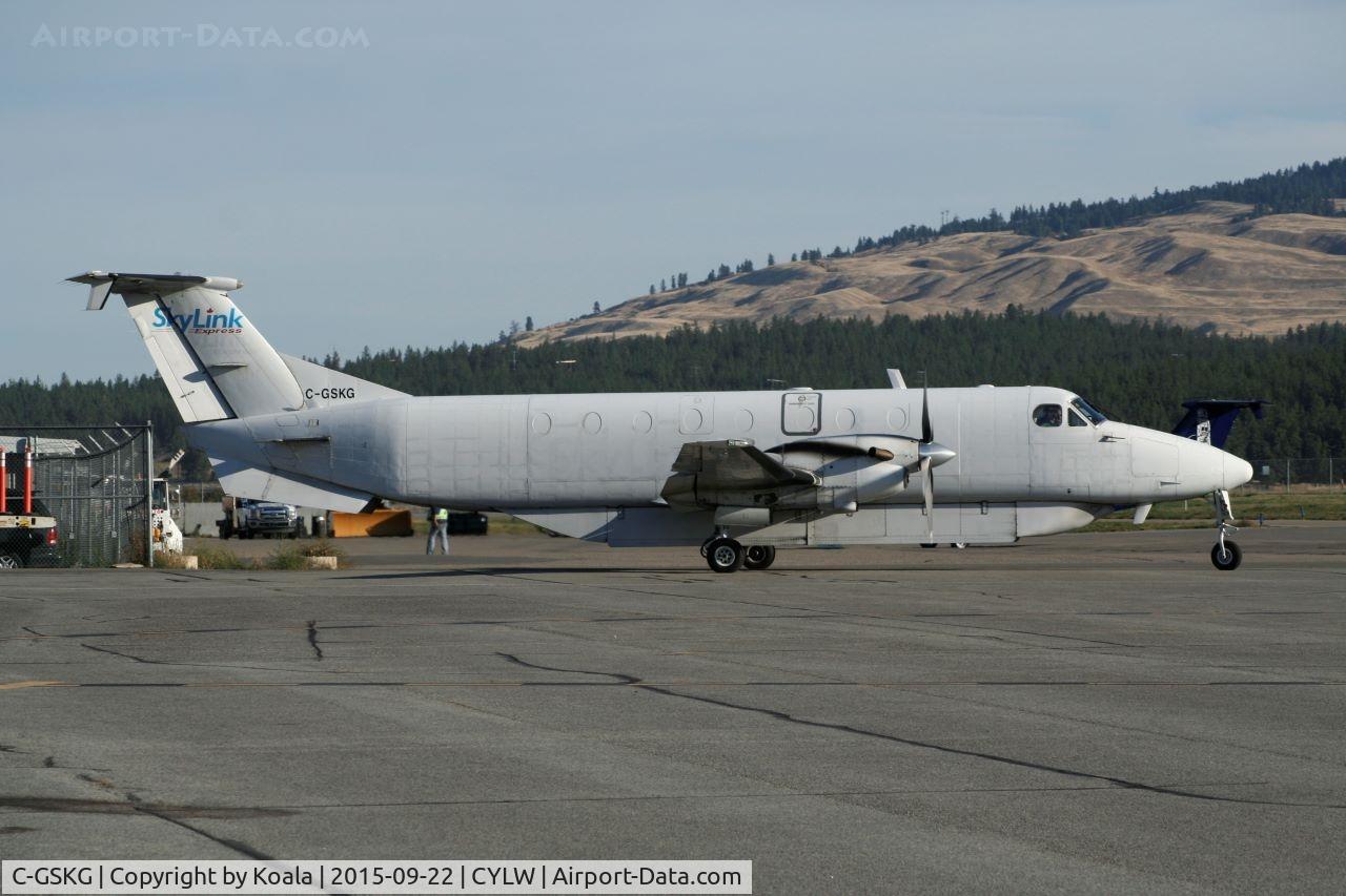 C-GSKG, 1985 Beech 1900C-1 C/N UC-22, Cargo flight early morning.