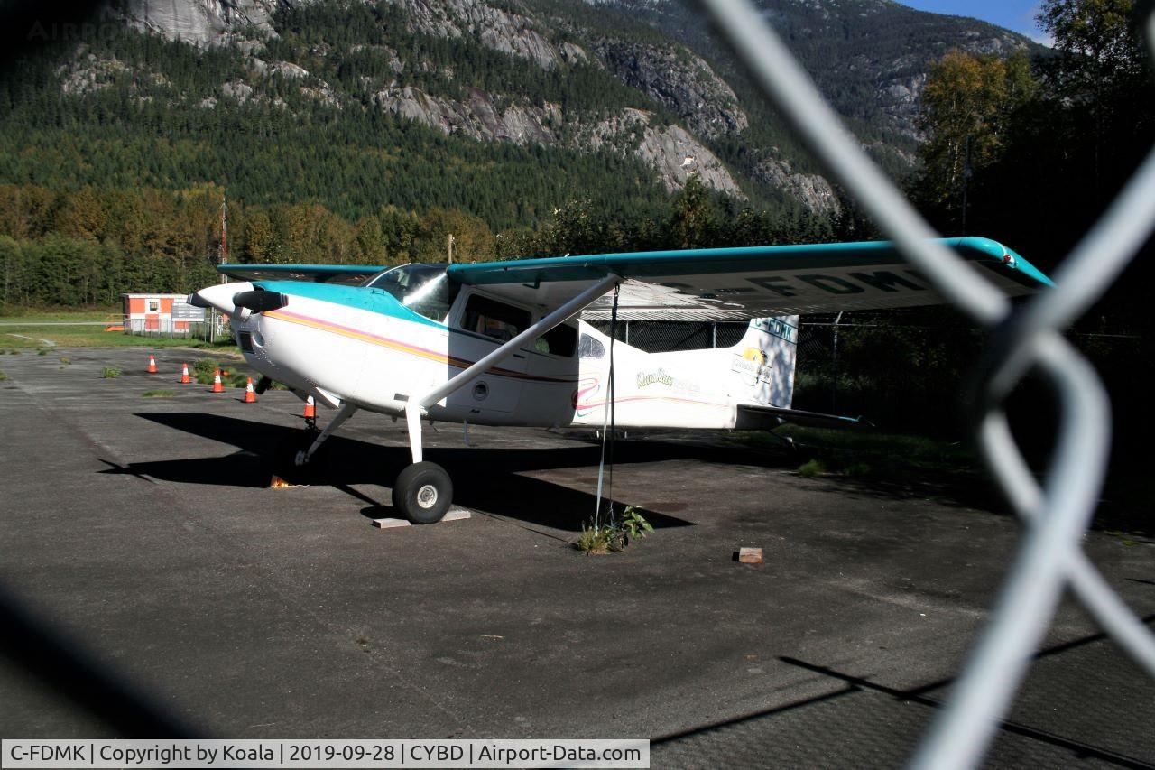 C-FDMK, 1973 Cessna A185F Skywagon 185 C/N 18502169, Resting in the shadows...