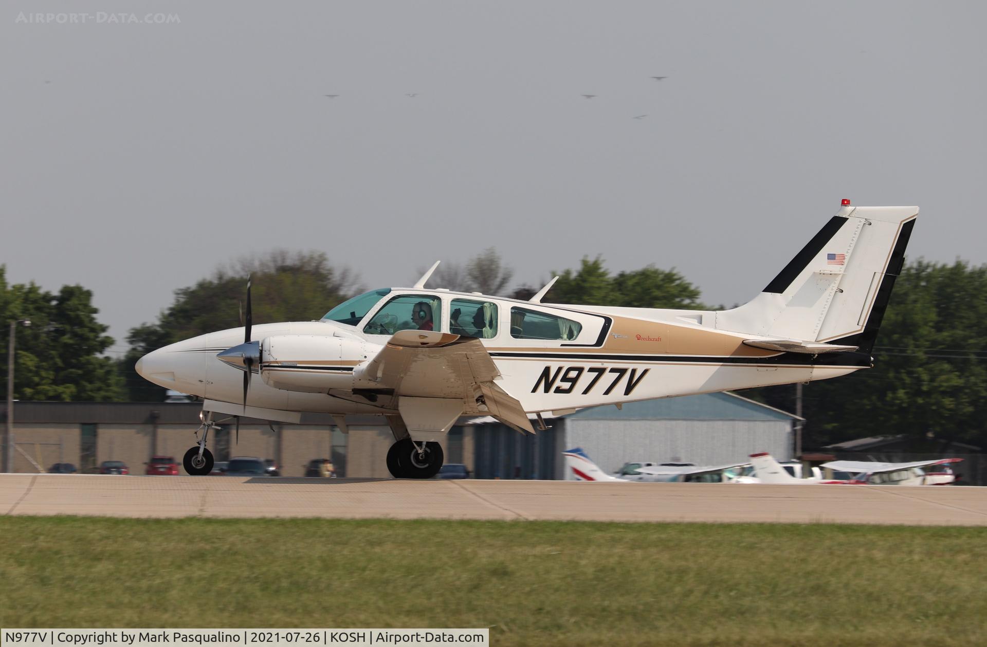 N977V, 1966 Beech C55 Baron (95-C55) C/N TE-111, Beech C55