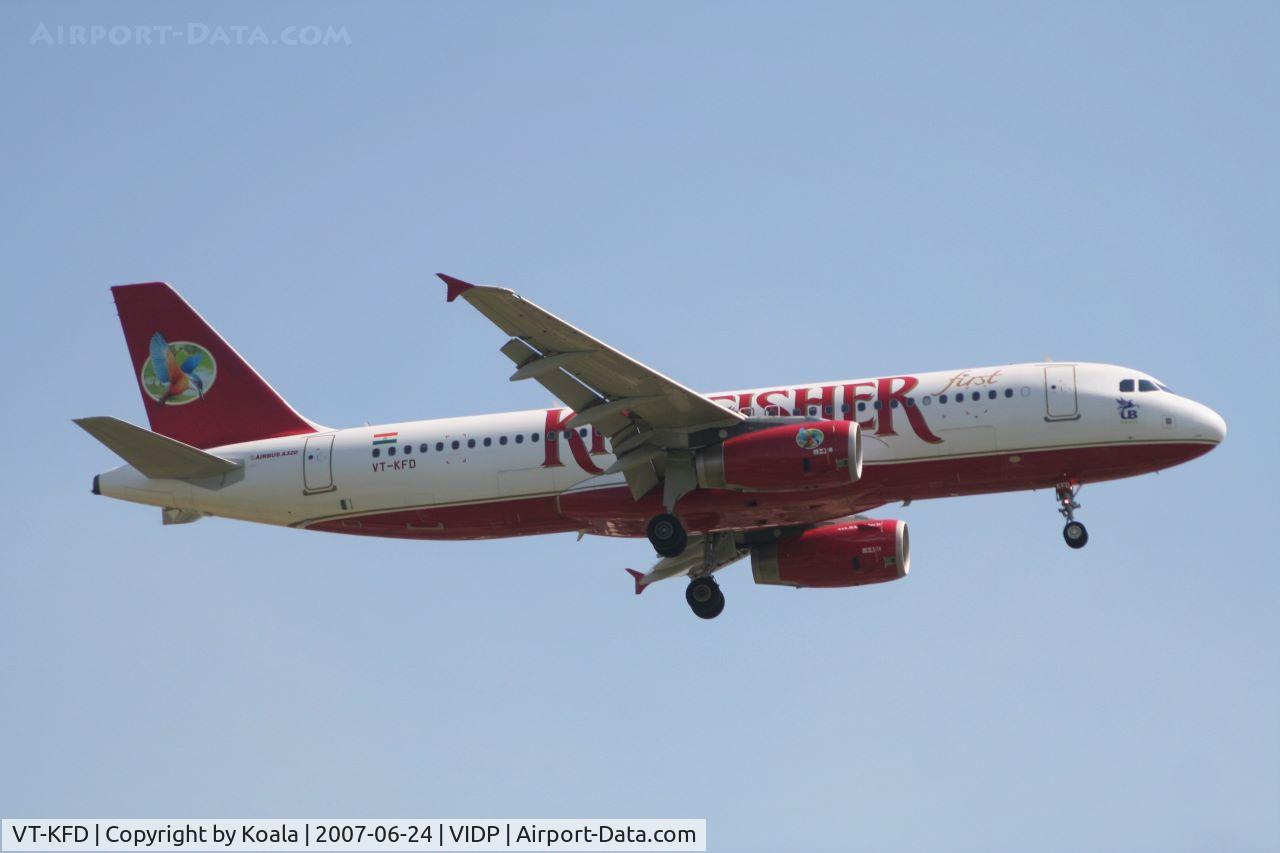 VT-KFD, 2005 Airbus A320-232 C/N 2502, Final approach