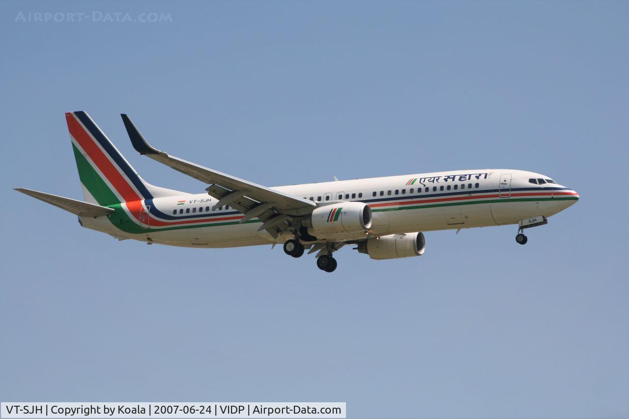 VT-SJH, 2006 Boeing 737-8Q8 C/N 30695, Final approach