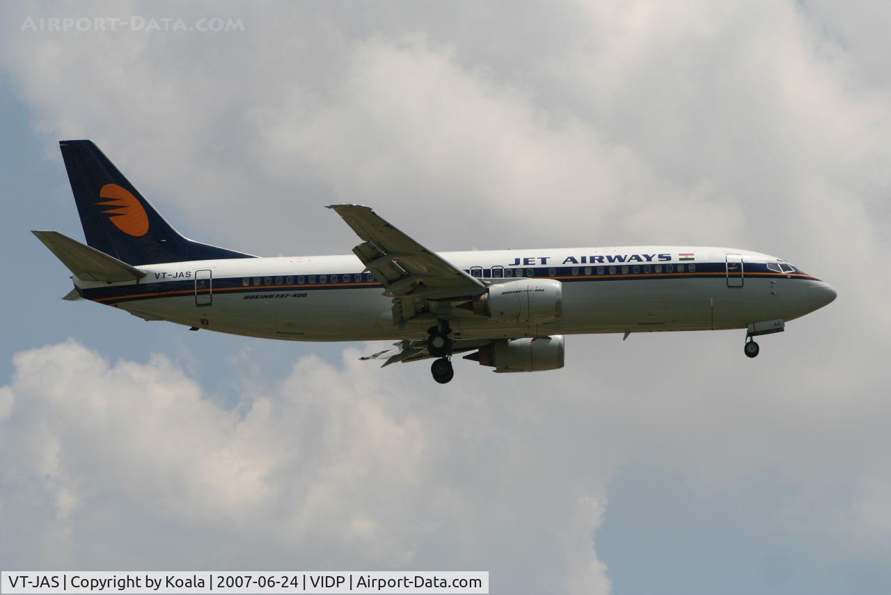 VT-JAS, 1997 Boeing 737-45R C/N 29033, Final approach