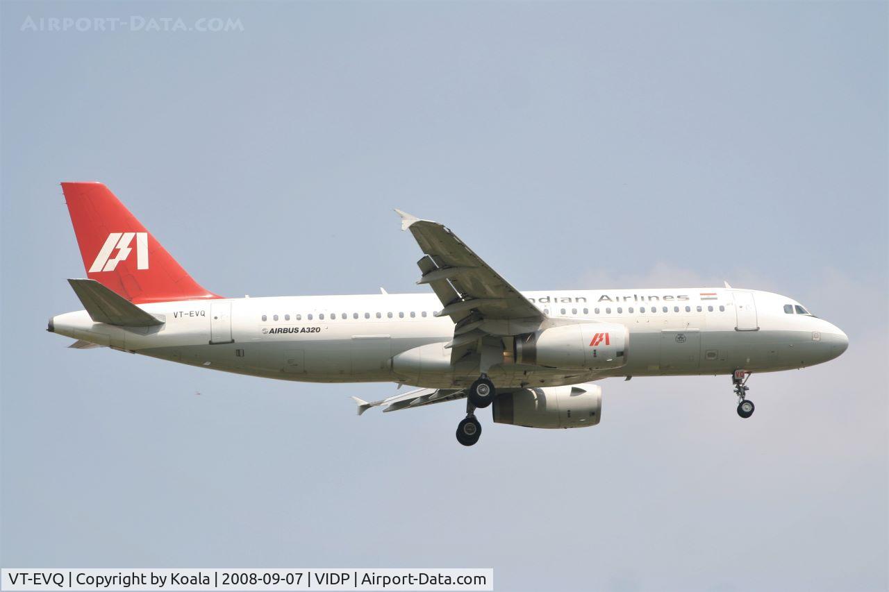 VT-EVQ, 1992 Airbus A320-231 C/N 327, Final approach