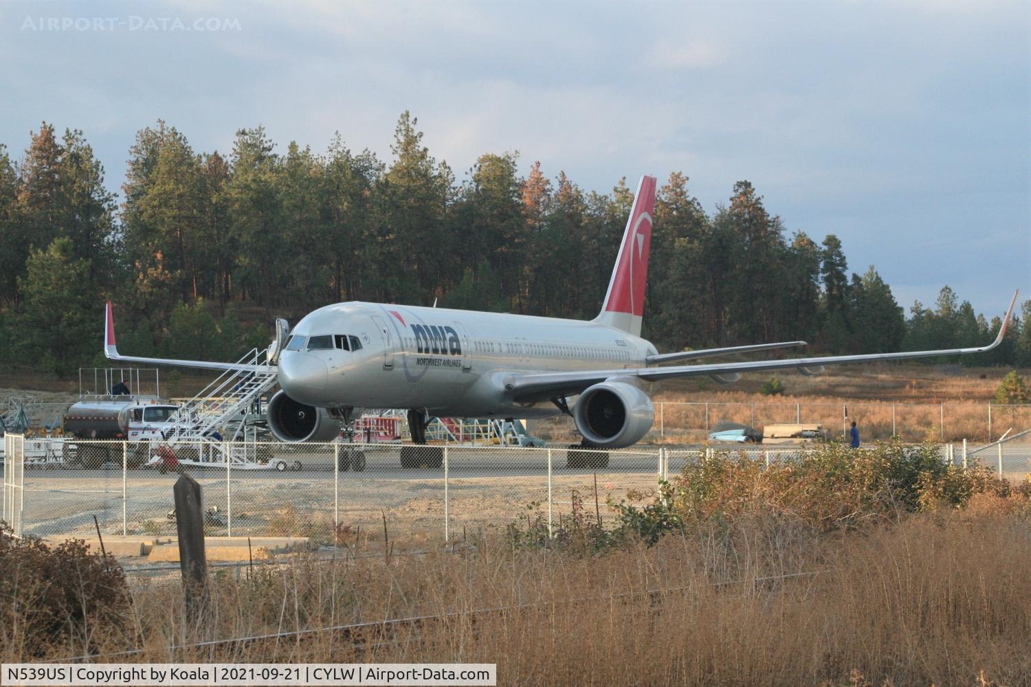 N539US, 1996 Boeing 757-251 C/N 26486, At KF Maintenance aircraft get their winglets.