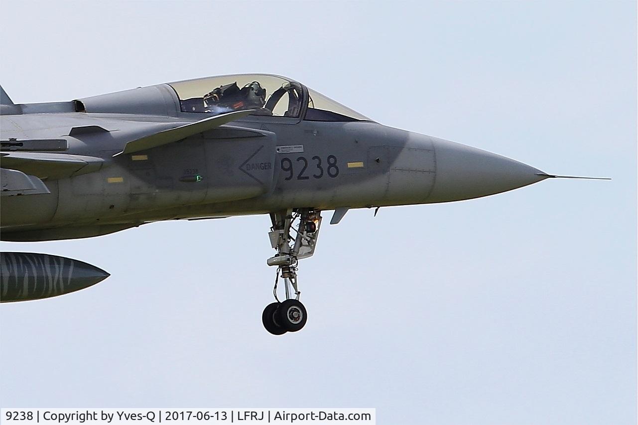 9238, Saab JAS-39C Gripen C/N 39238, Saab JAS-39C Gripen, On final rwy 08, Landivisiau Naval Air Base (LFRJ) Tiger Meet 2017