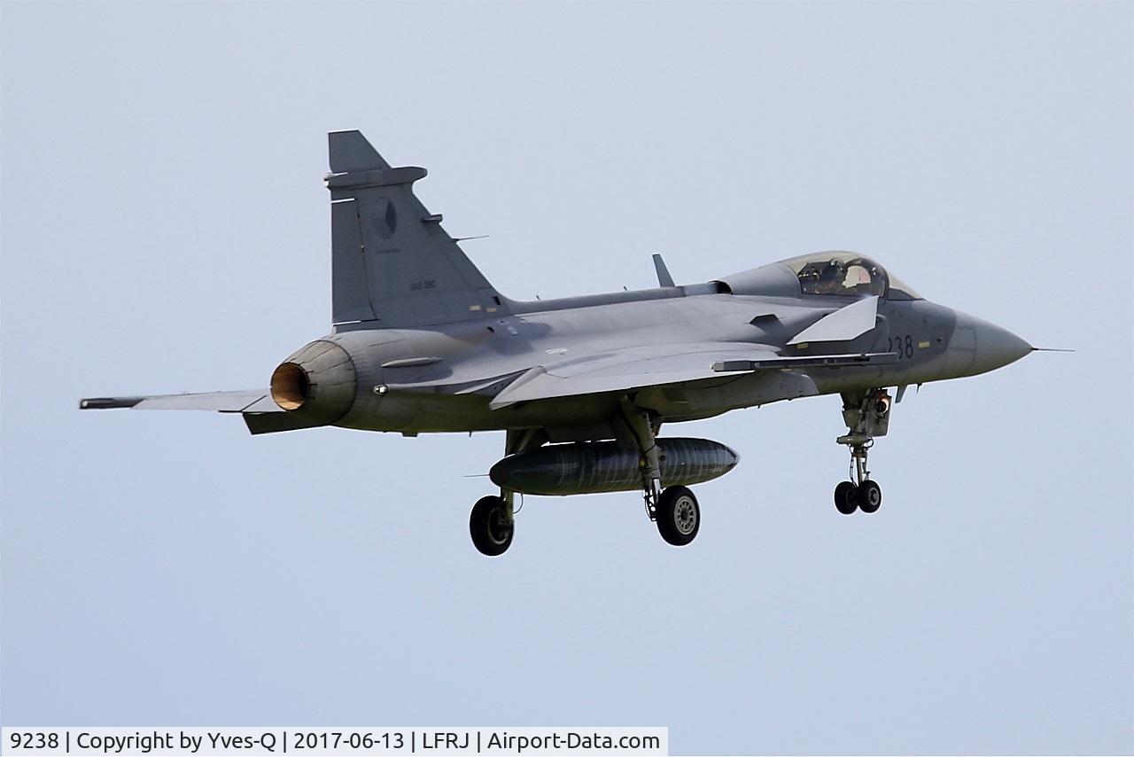 9238, Saab JAS-39C Gripen C/N 39238, Saab JAS-39C Gripen, On final rwy 08, Landivisiau Naval Air Base (LFRJ) Tiger Meet 2017