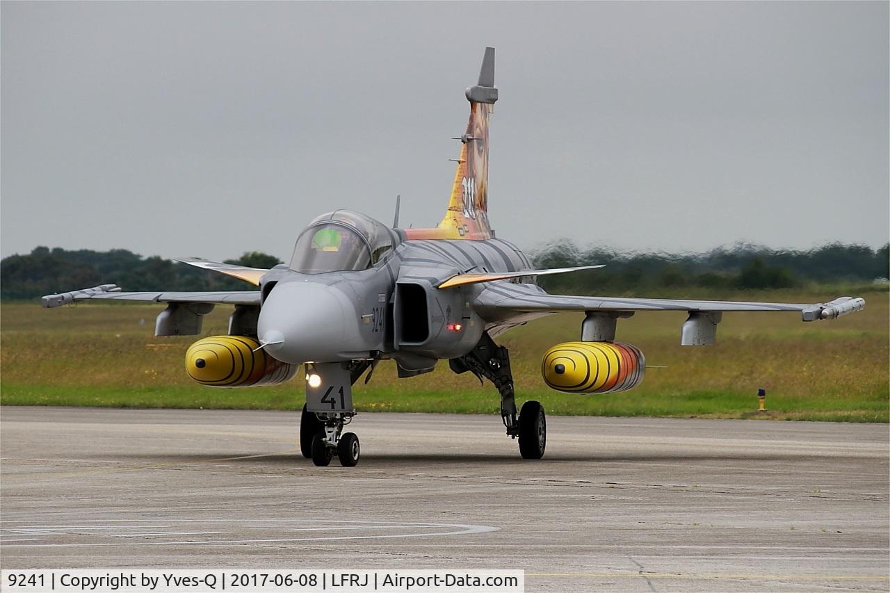 9241, Saab JAS-39C Gripen C/N 39241, Saab JAS-39C Gripen, Taxiing to flight line, Landivisiau Naval Air Base (LFRJ) Tiger Meet 2017