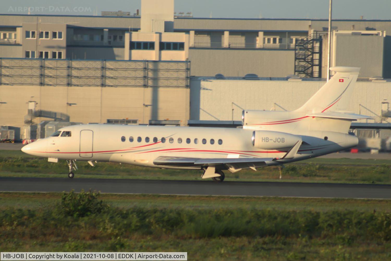 HB-JOB, 2009 Dassault Falcon 7X C/N 080, Early morning arrival