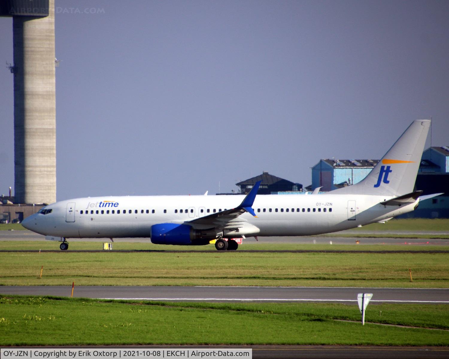 OY-JZN, 2006 Boeing 737-8K5 C/N 34689, OY-JZN landed rw 22L