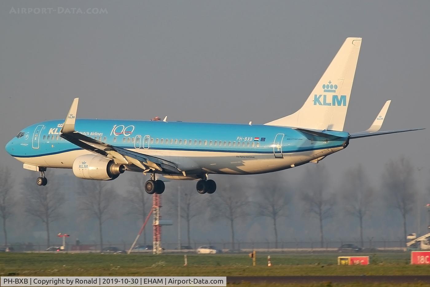 PH-BXB, 1999 Boeing 737-8K2 C/N 29132, at spl