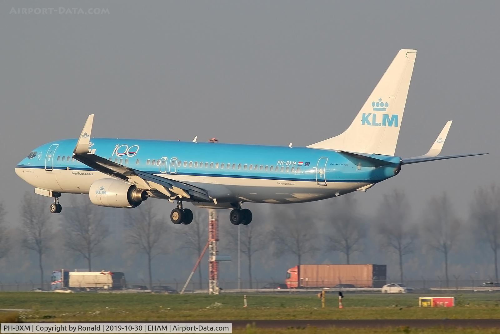 PH-BXM, 2000 Boeing 737-8K2 C/N 30355, at spl