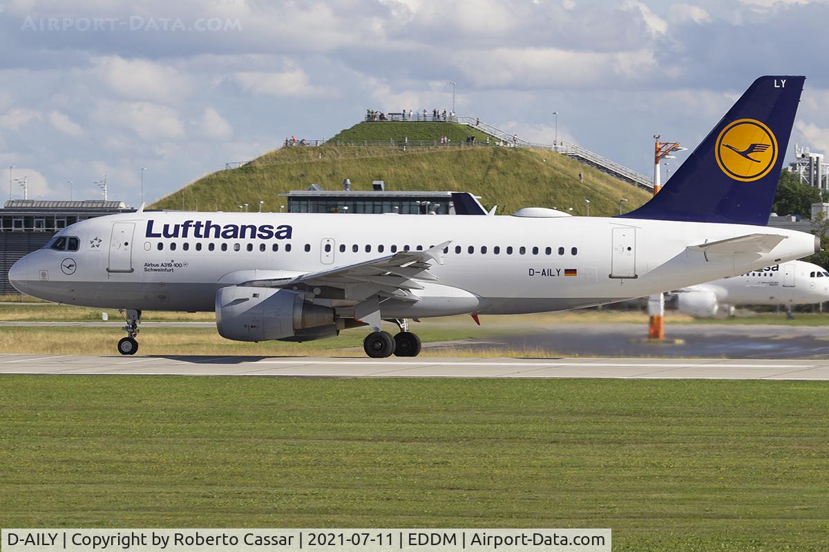 D-AILY, 1998 Airbus A319-114 C/N 875, Munich Airport