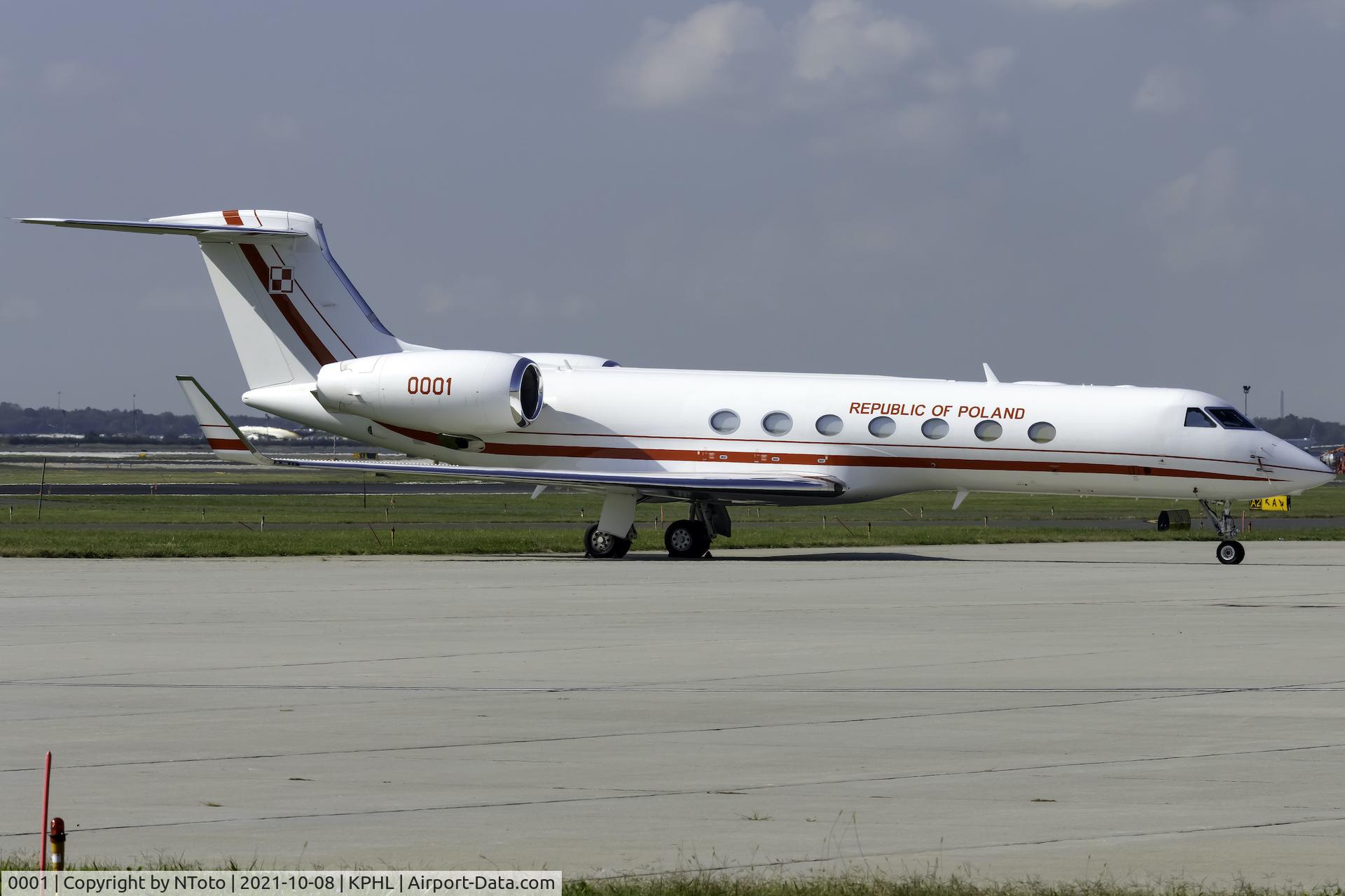 0001, 2016 Gulfstream Aerospace GV-SP (G550) C/N 5547, Plane