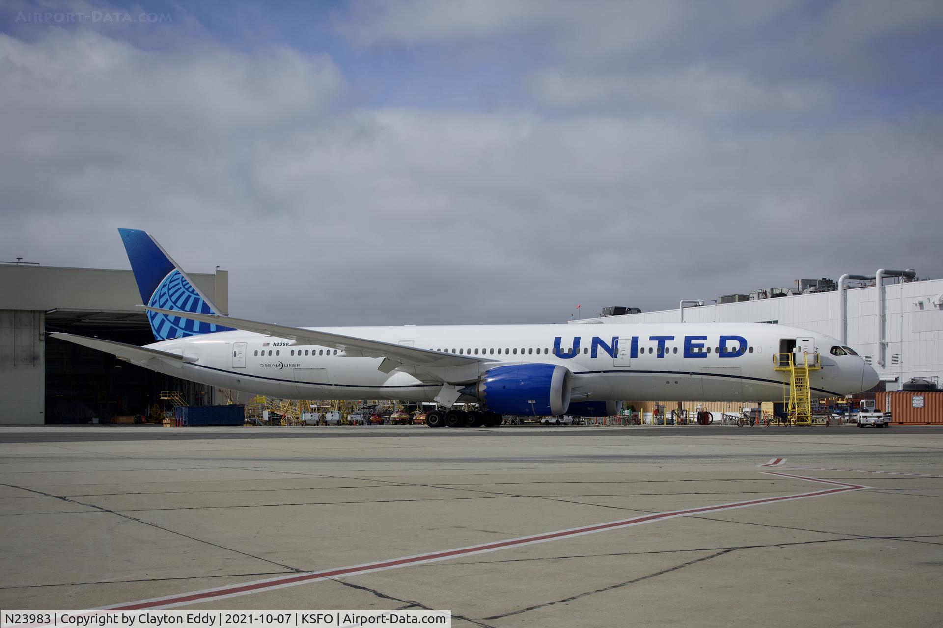 N23983, 2020 Boeing 787-9 Dreamliner Dreamliner C/N 66140, SFO 2021.