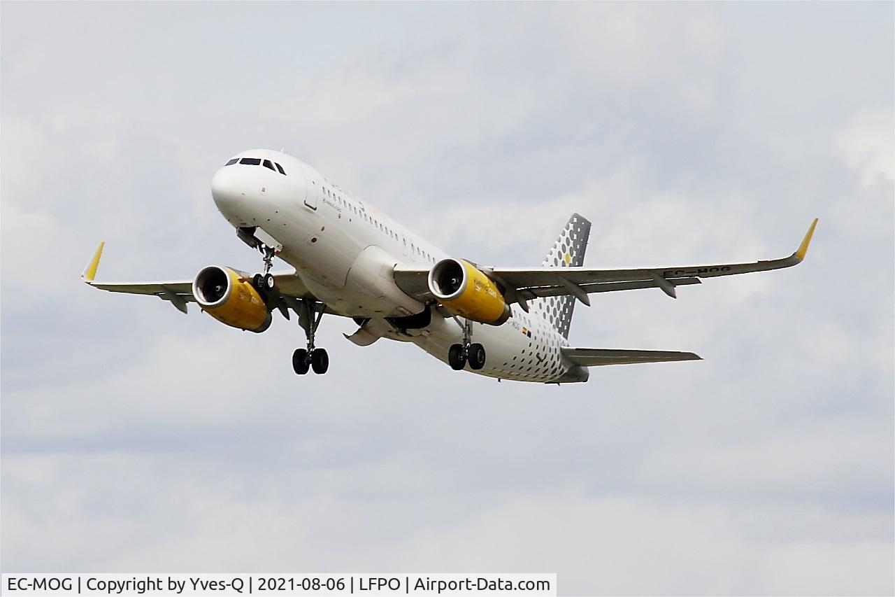 EC-MOG, 2016 Airbus A320-232 C/N 7402, Airbus A320-232, Take off rwy 24,Paris Orly airport (LFPO-ORY)