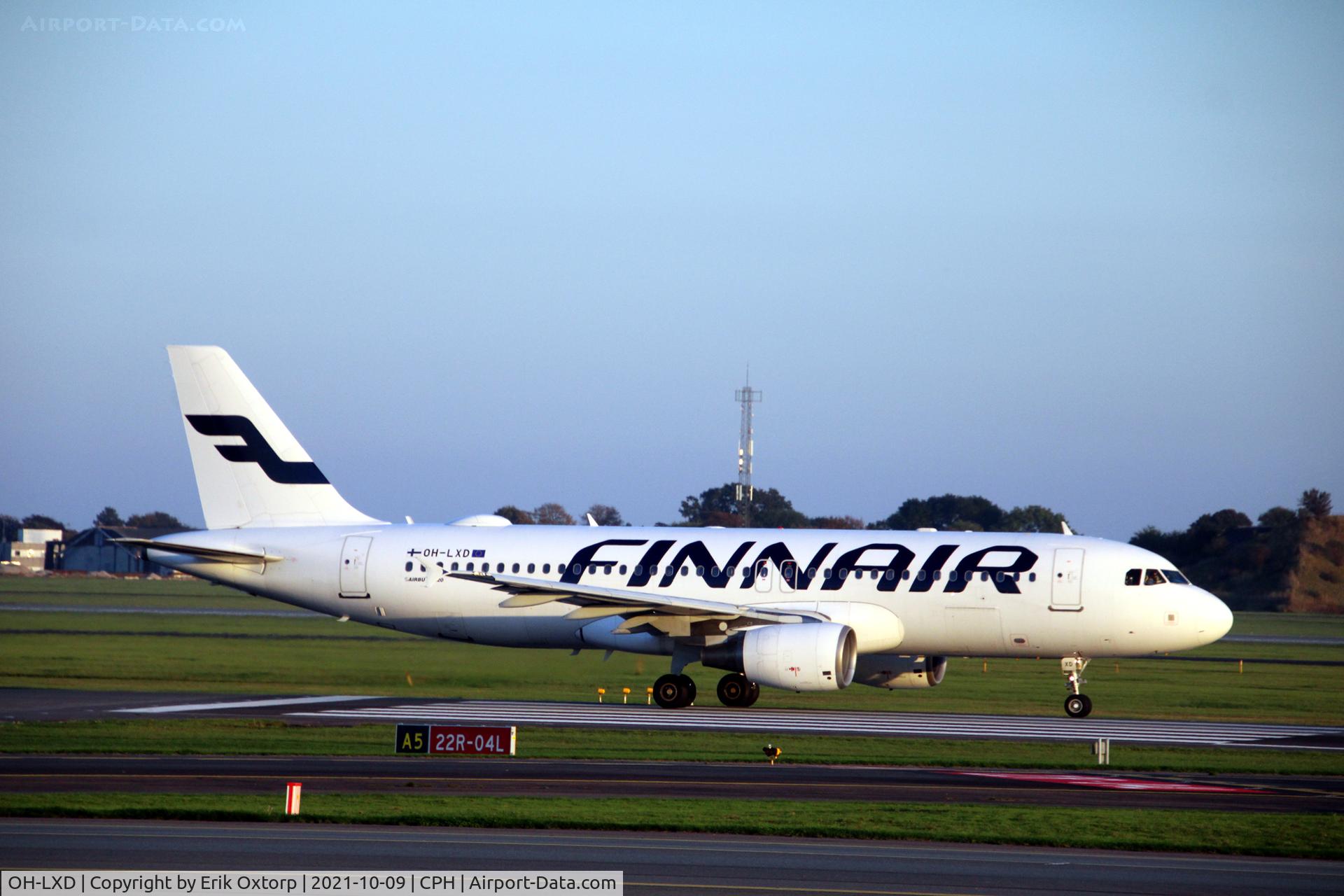 OH-LXD, 2001 Airbus A320-214 C/N 1588, OH-LXD taking off rw 22R