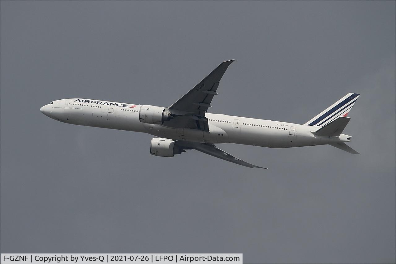 F-GZNF, 2009 Boeing 777-328/ER C/N 37433, Boeing 777-328ER, Climbing from rwy 24, Paris Orly airport (LFPO-ORY)