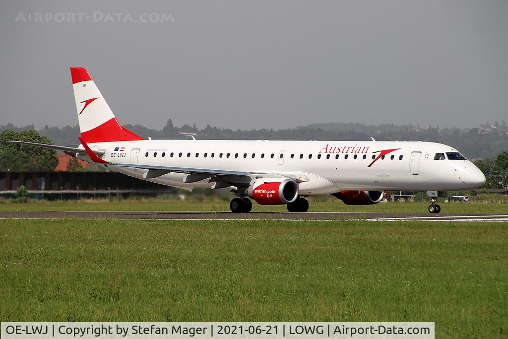 OE-LWJ, 2012 Embraer 195LR (ERJ-190-200LR) C/N 19000507, Austrian ERJ-195LR @GRZ