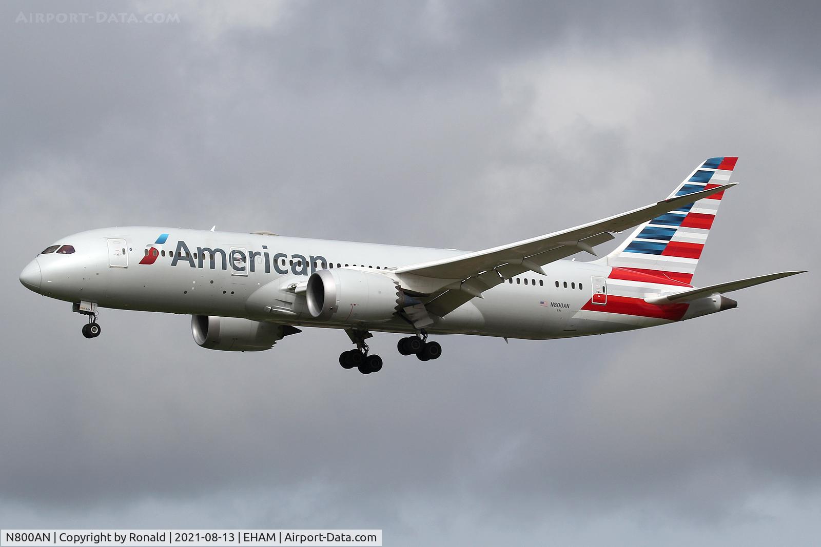 N800AN, 2014 Boeing 787-8 Dreamliner Dreamliner C/N 40618, at spl