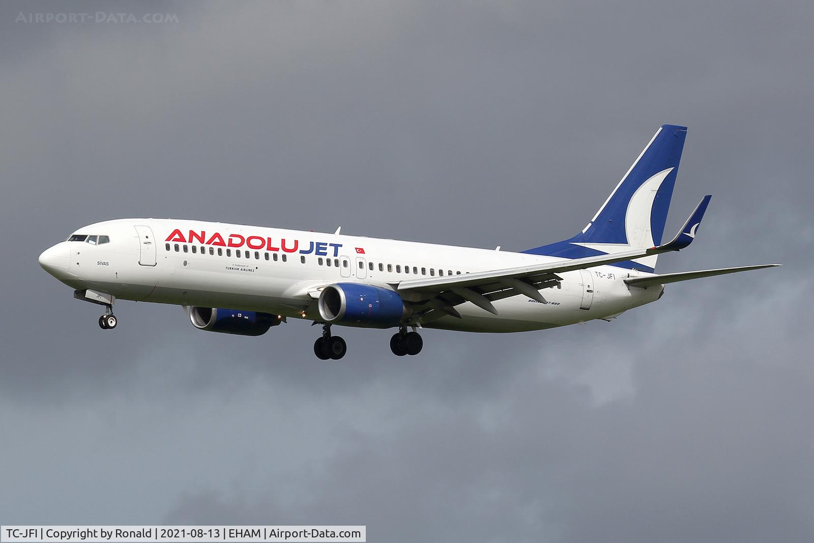 TC-JFI, 1999 Boeing 737-8F2 C/N 29771, at spl