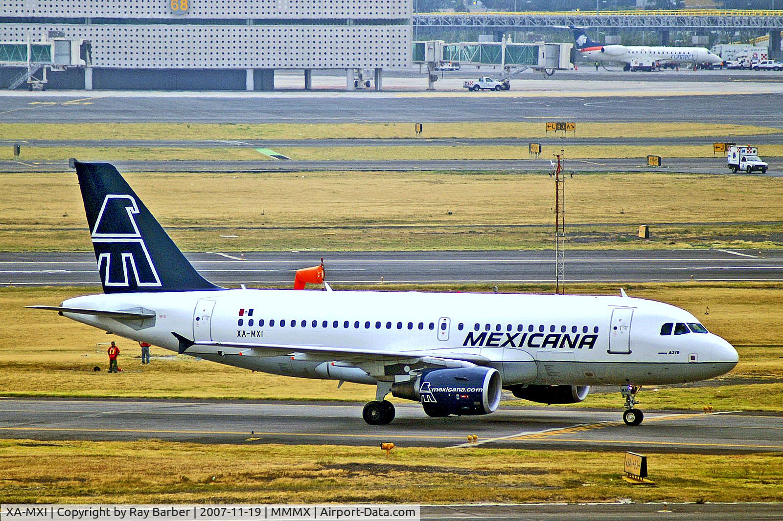 XA-MXI, 2002 Airbus A319-112 C/N 1742, XA-MXI   Airbus A319-112 [1742] (Mexicana) Mexico City-Licenciado Benito Juarez Int'l~XA 19/11/2007