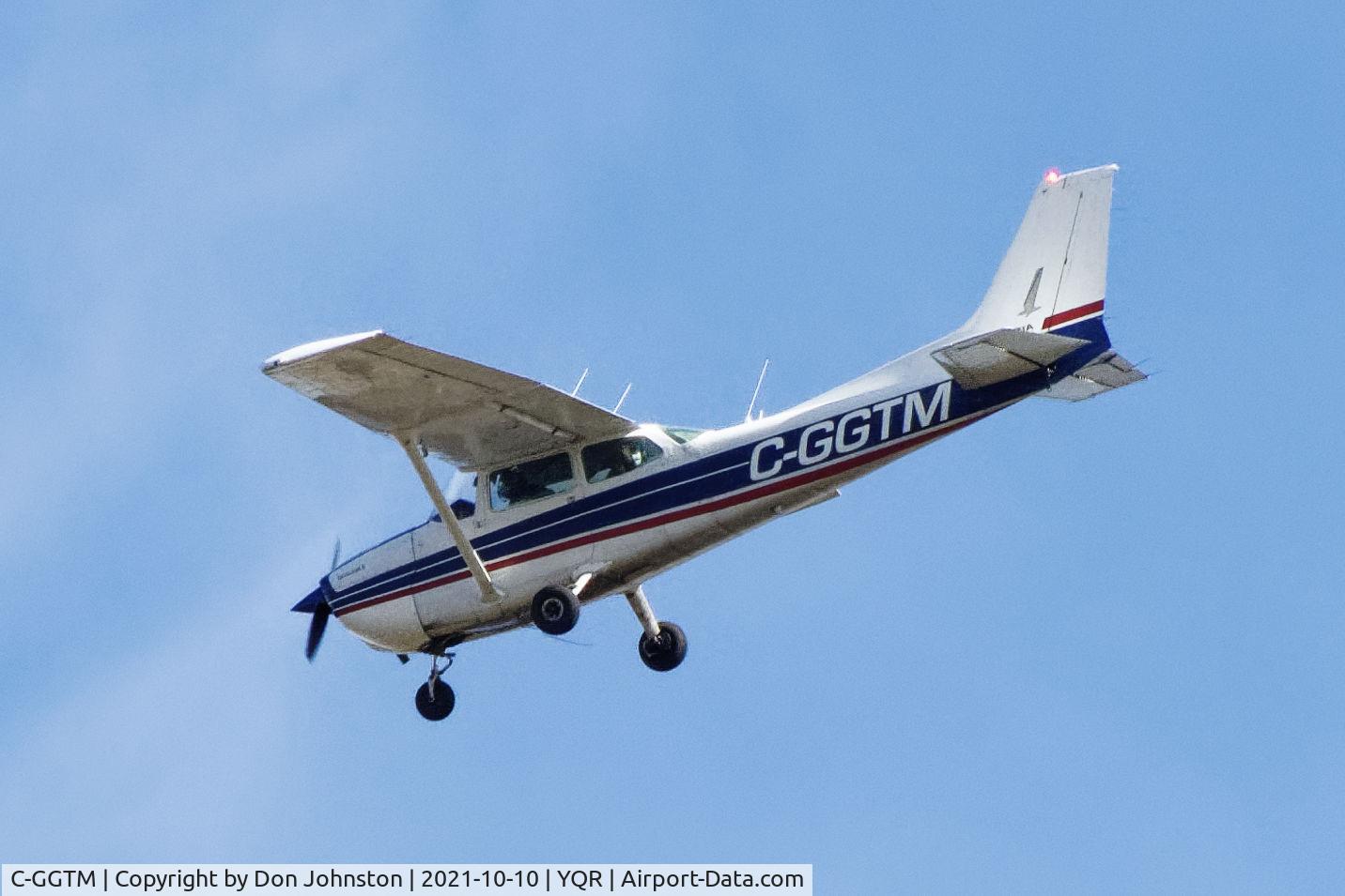C-GGTM, 1977 Cessna 172N C/N 17269753, Coming in for a landing.