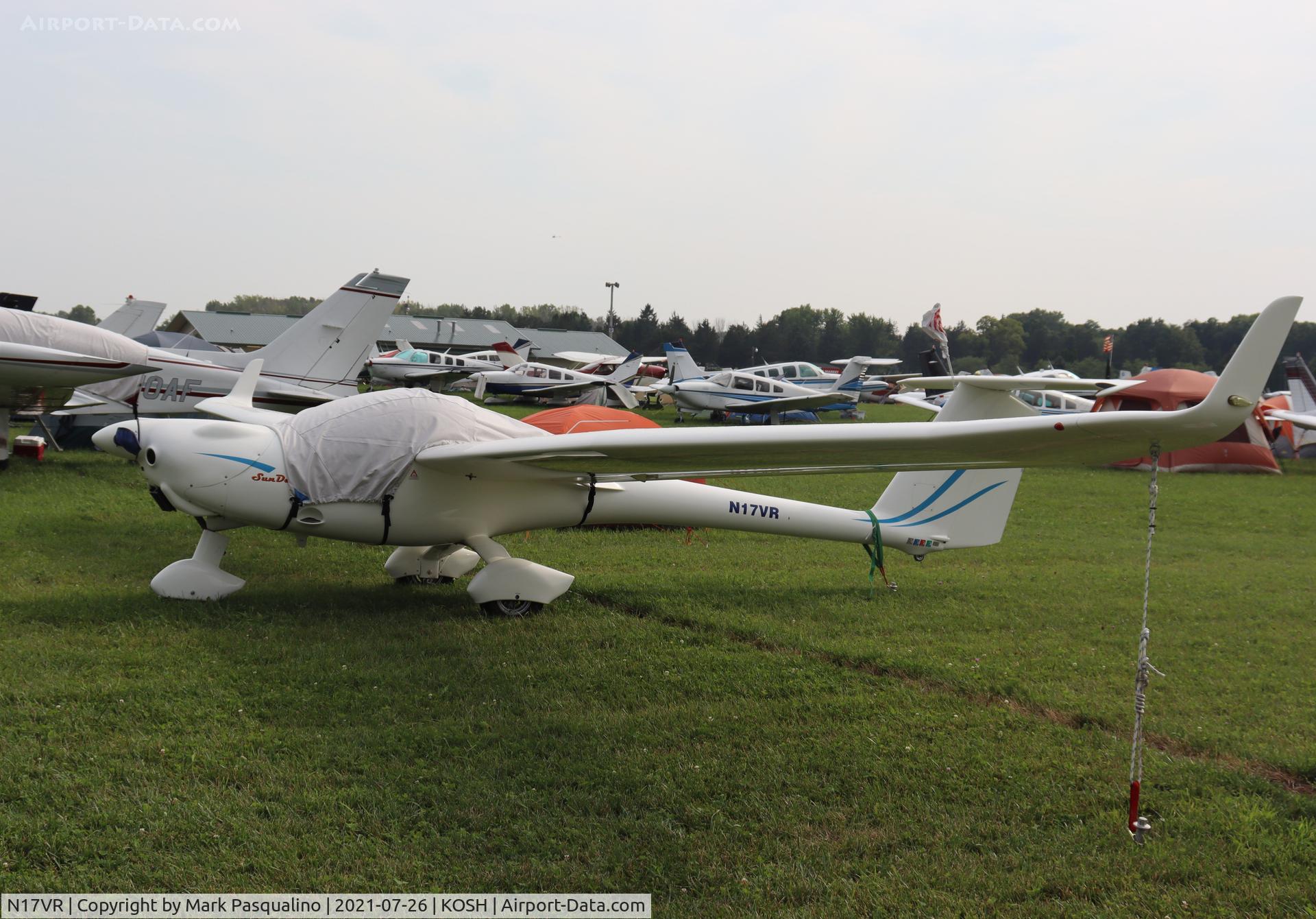 N17VR, 2016 Distar CZ A S DF 13/15 Sundancer C/N 142/13 DF, Distar Sundancer
