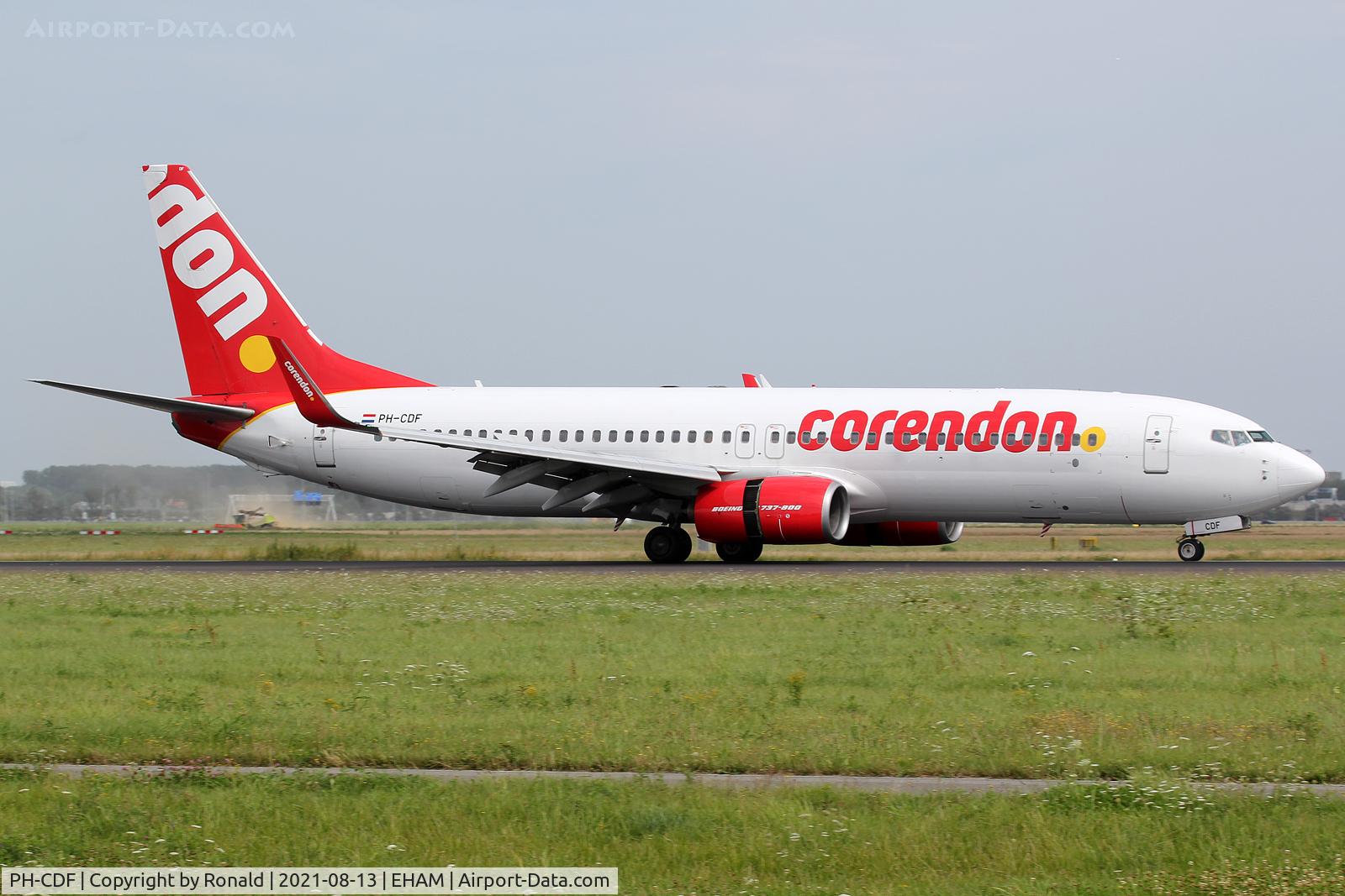 PH-CDF, 1999 Boeing 737-804 C/N 28227, at spl