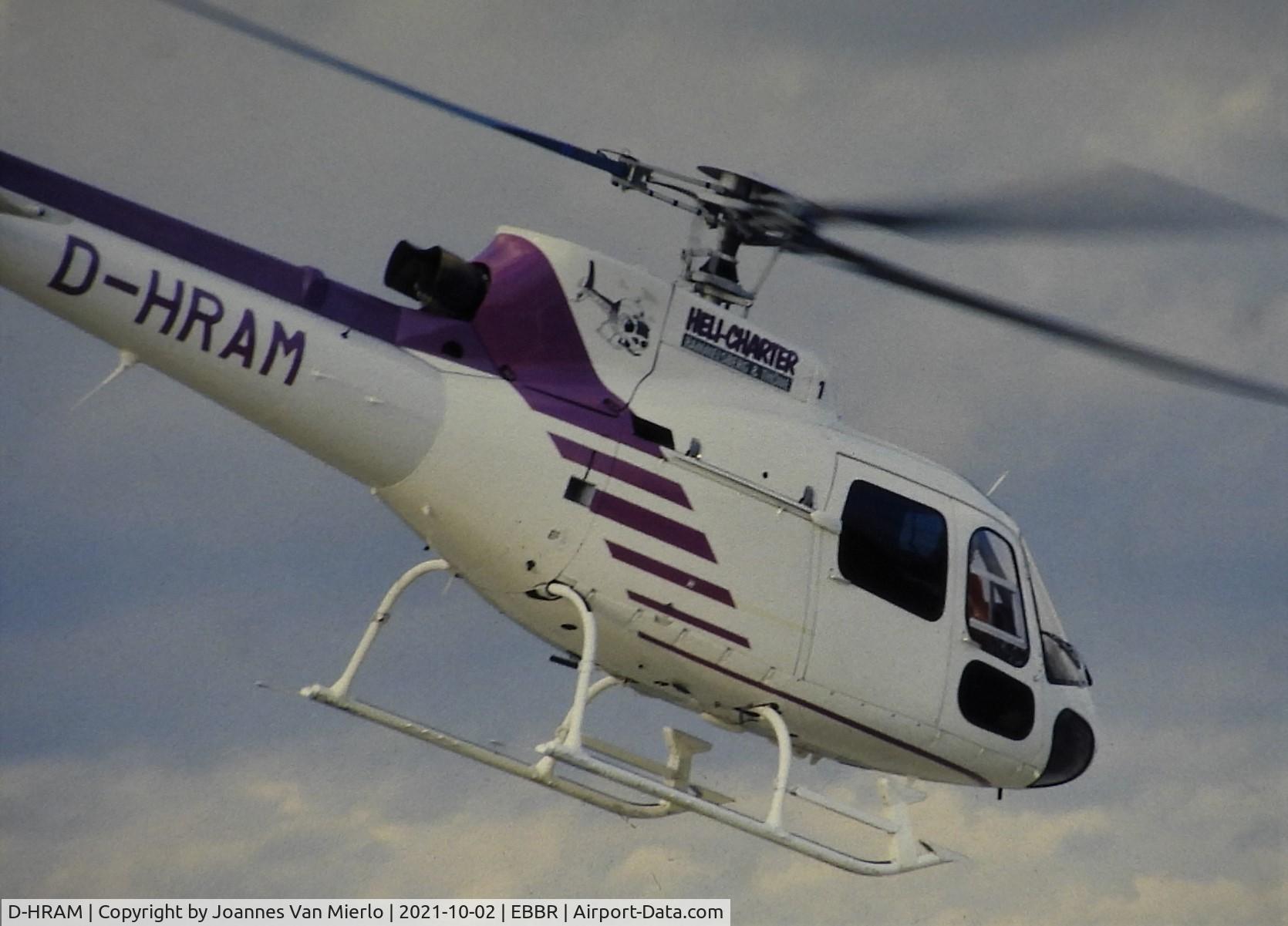 D-HRAM, Eurocopter AS-350BA Ecureuil C/N 2591, Slide scan