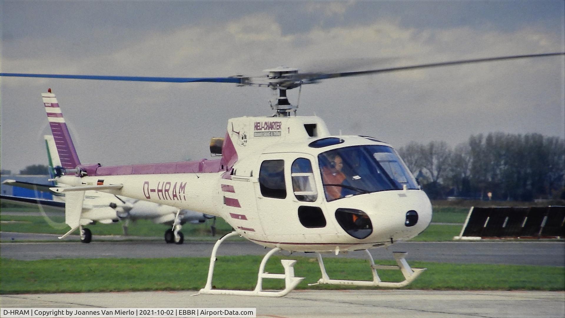 D-HRAM, Eurocopter AS-350BA Ecureuil C/N 2591, Slide scan