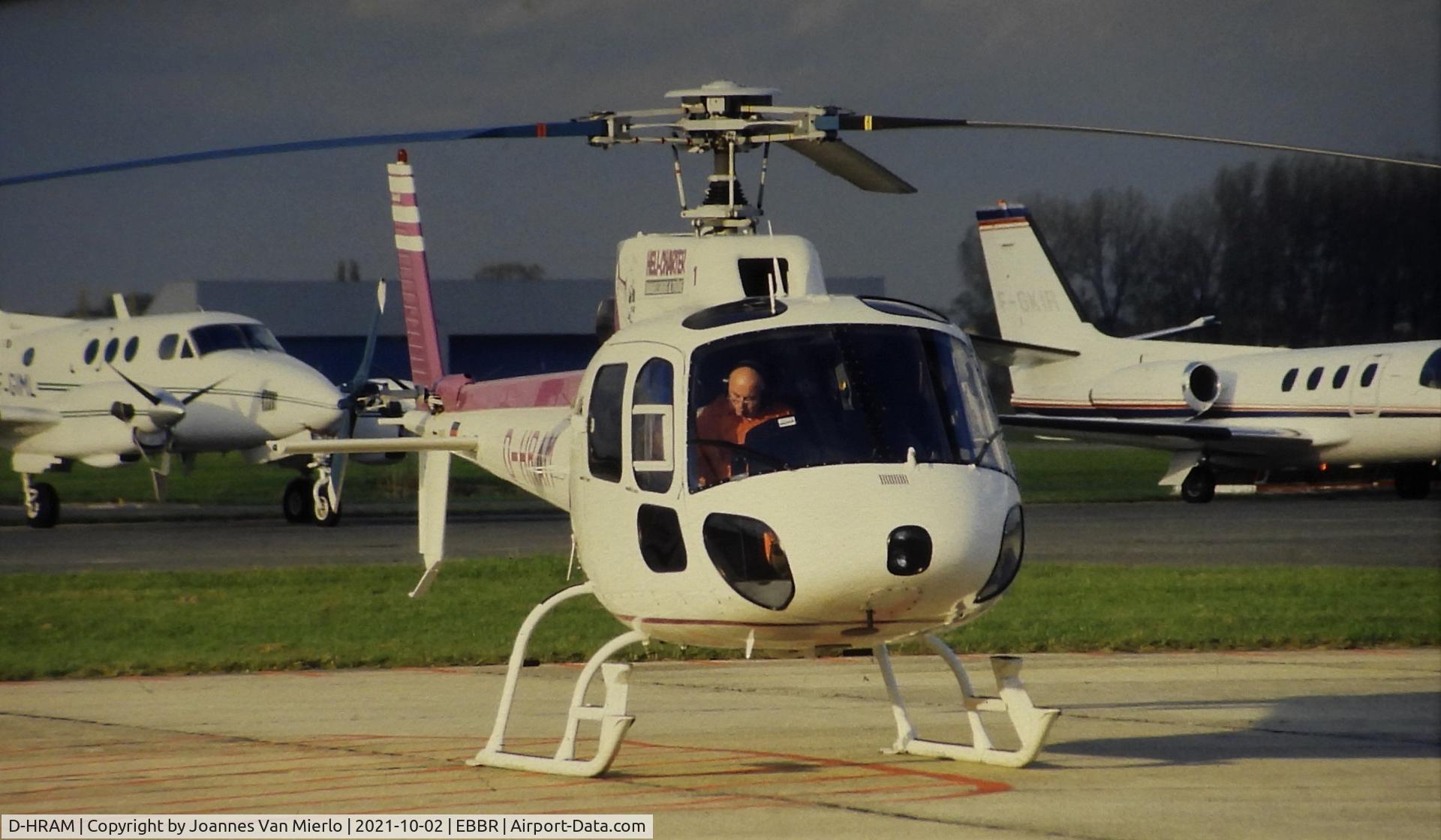 D-HRAM, Eurocopter AS-350BA Ecureuil C/N 2591, Slide scan