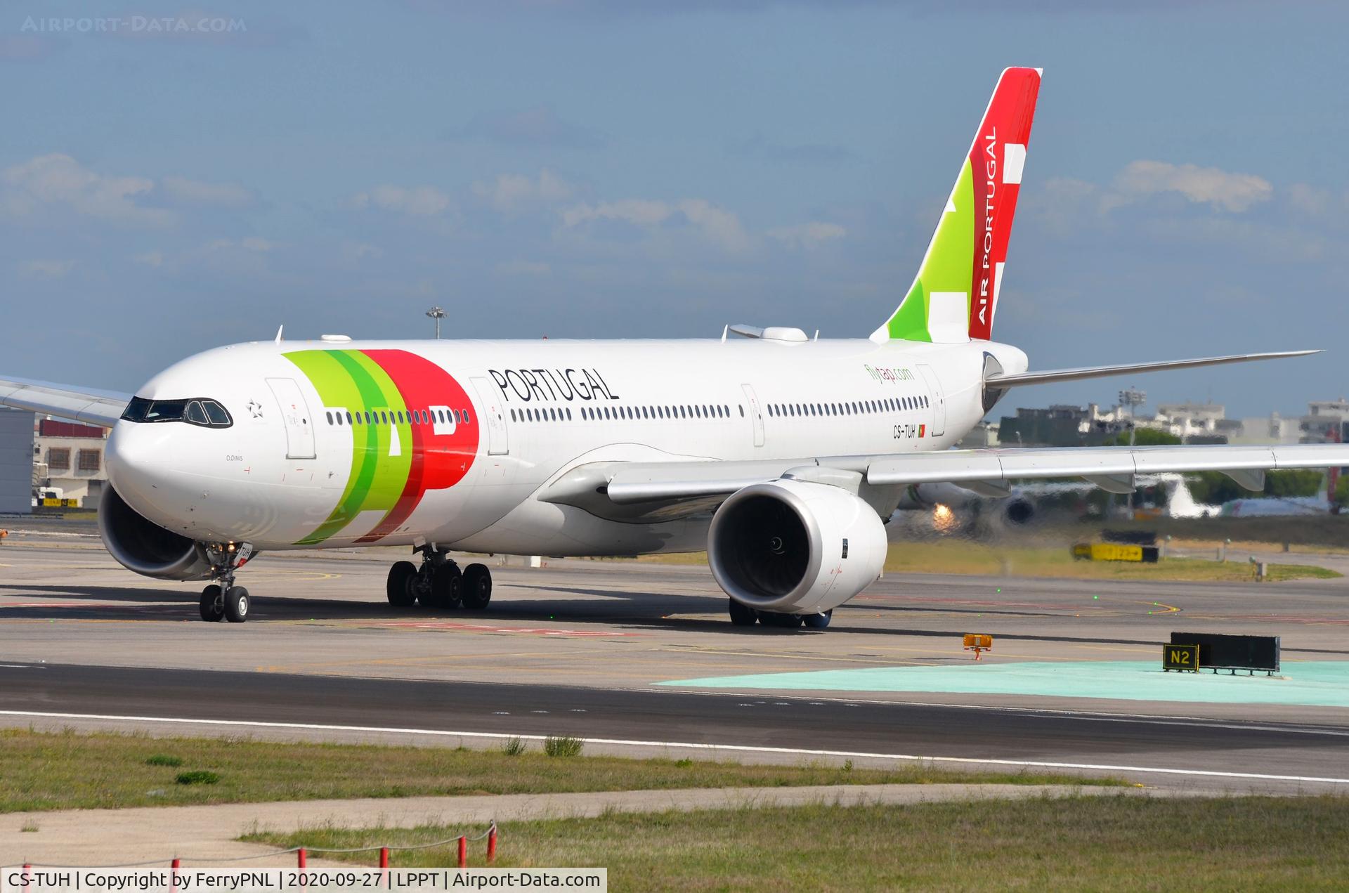 CS-TUH, 2019 Airbus A330-941N C/N 1906, TAP A339 line-up