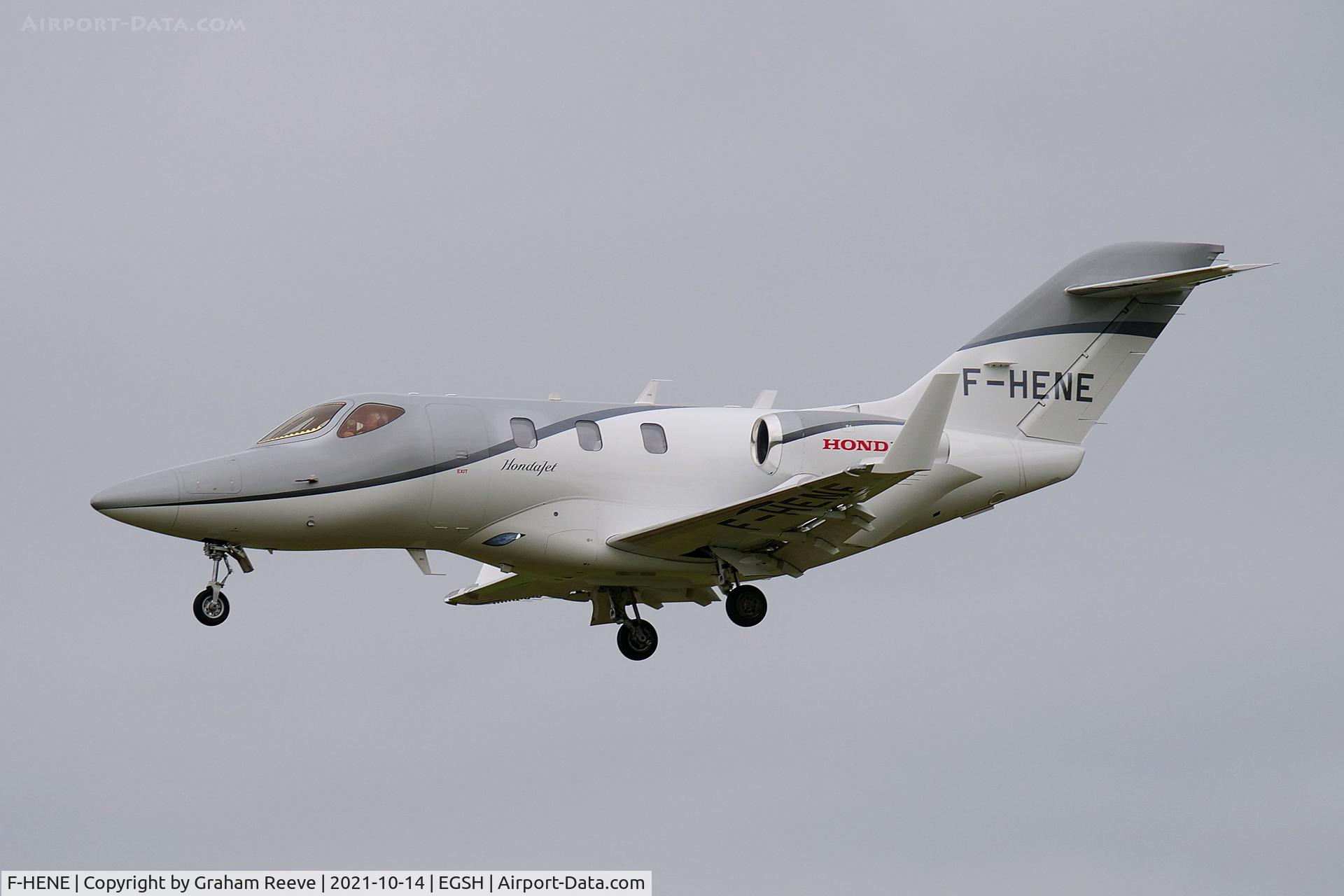F-HENE, 2016 Honda HA-420 HondaJet C/N 42000045, Landing at Norwich