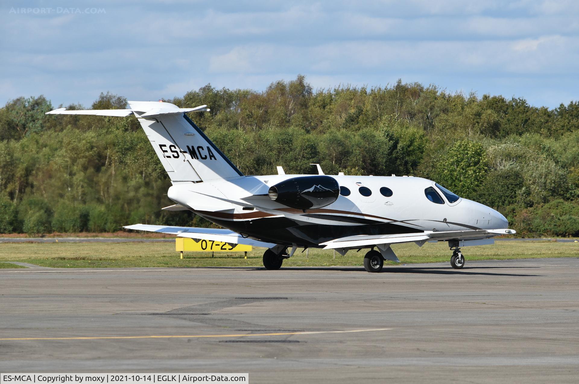 ES-MCA, 2012 Cessna 510 Citation Mustang C/N 510-0421, Cessna 510 Citation Mustang departing Blackbushe.