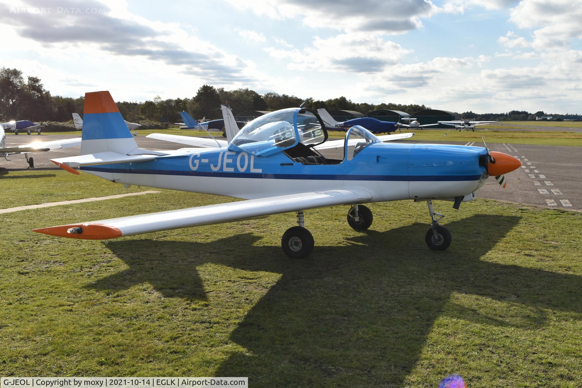 G-JEOL, 1990 Slingsby T-67C Firefly C/N 2099, Slingsby T-67C Firefly at Blackbushe. Ex PH-SGG