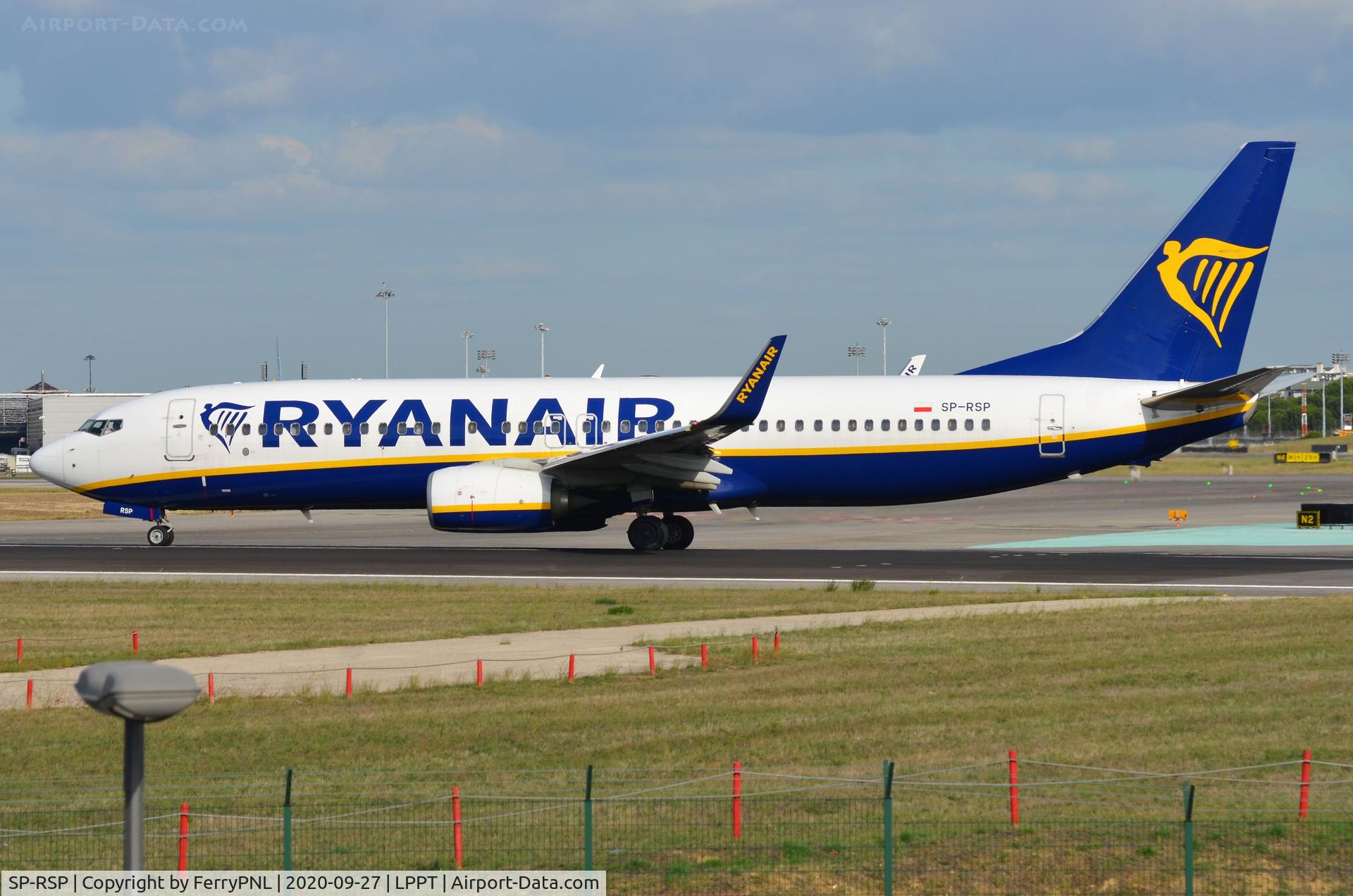 SP-RSP, 2017 Boeing 737-800 C/N 44797, Ryanair B738 for departure