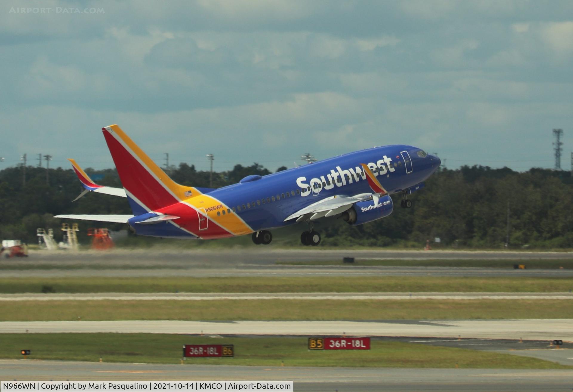 N966WN, 2011 Boeing 737-7H4 C/N 36966, Boeing 737-7H4