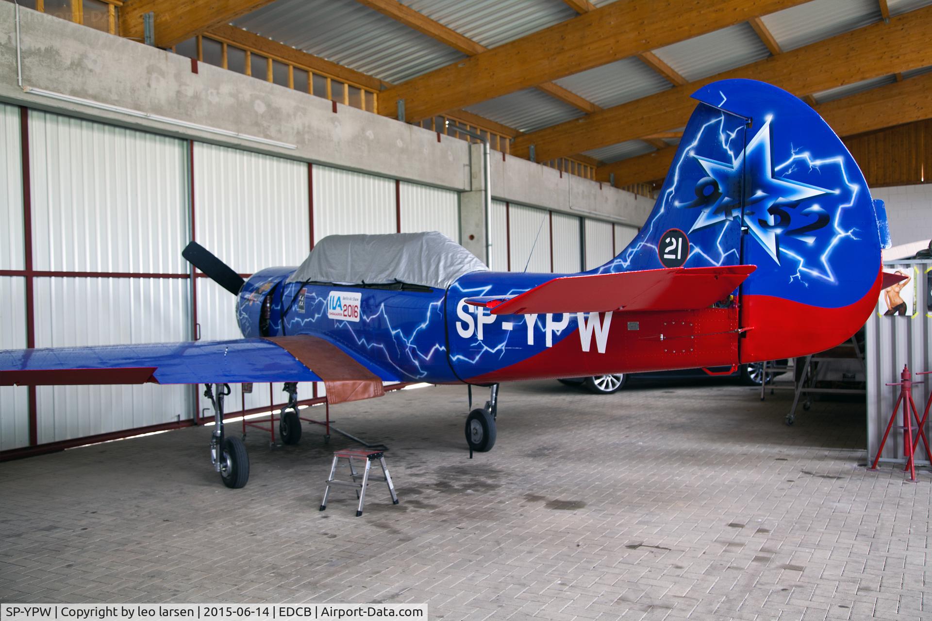 SP-YPW, 1991 Yakovlev Yak-52 C/N 9111303, Ballenstedt 14.6.2015