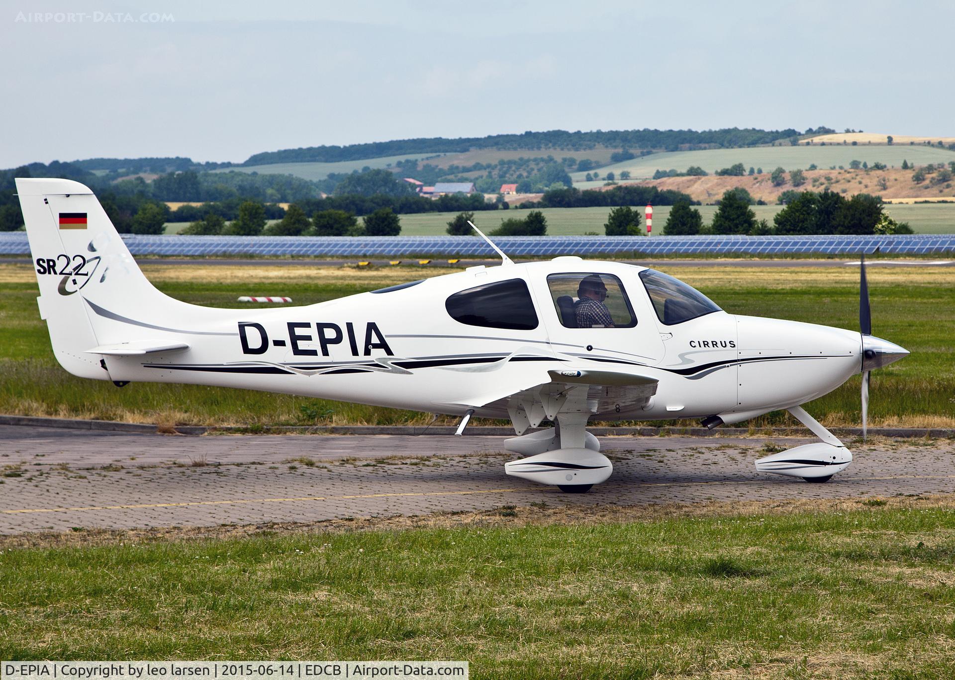 D-EPIA, Cirrus SR-22T GTS C/N 1610, Ballenstedt 14.6.2015