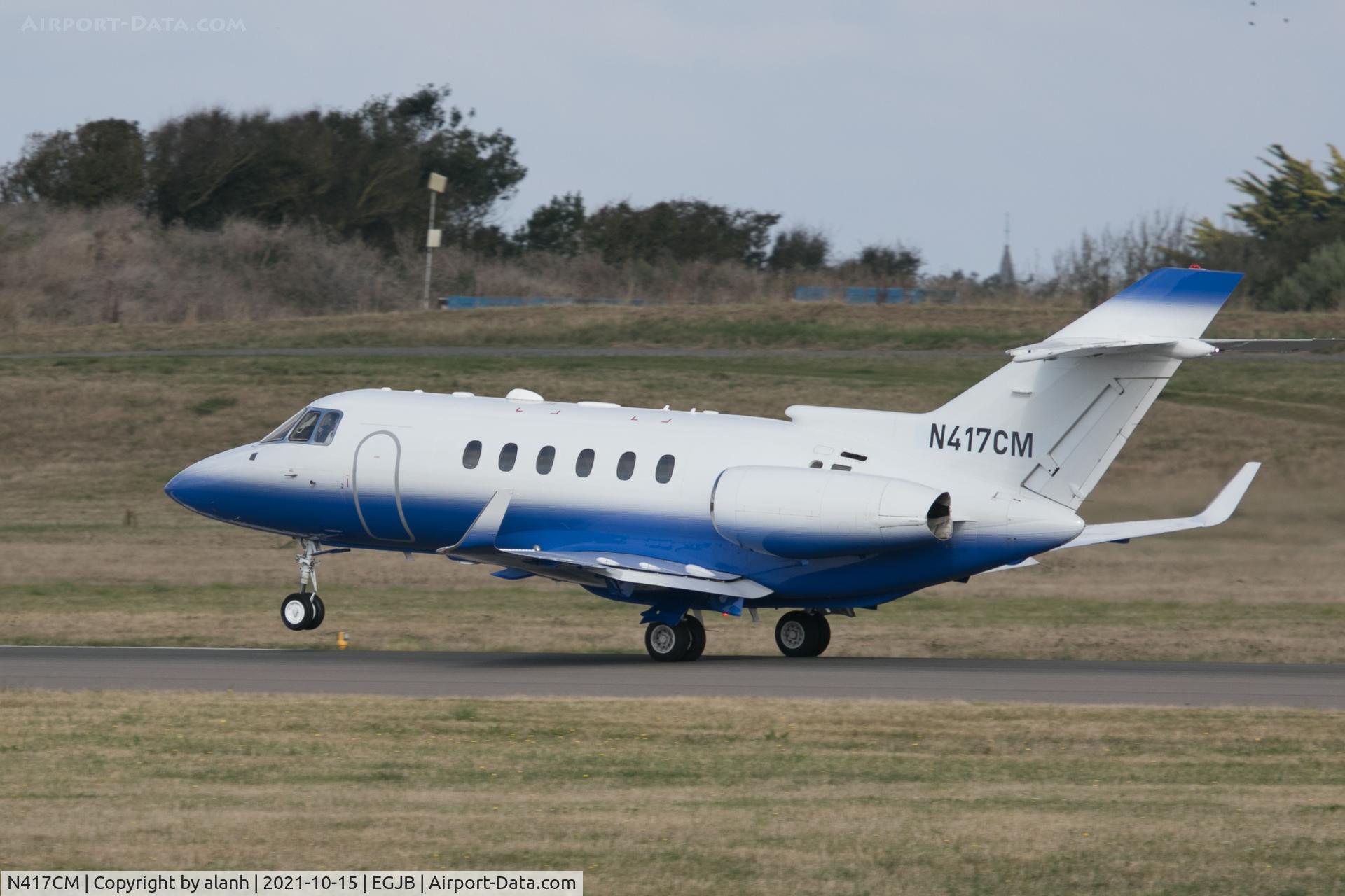 N417CM, 2010 Hawker Beechcraft 900XP C/N HA-0164, Lifting off 27 for departure to Reykjavík