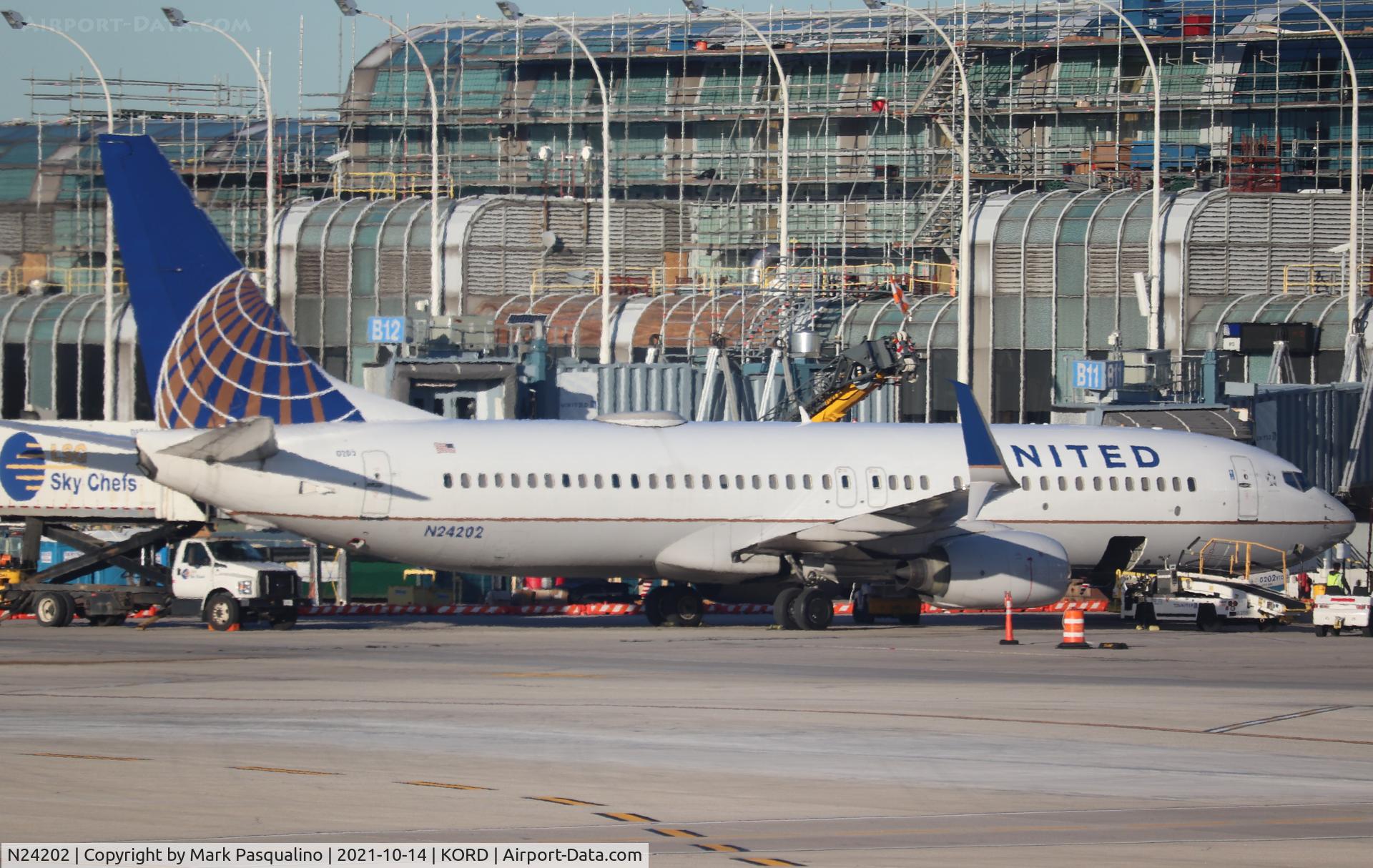 N24202, 2000 Boeing 737-824 C/N 30429, Boeing 737-824