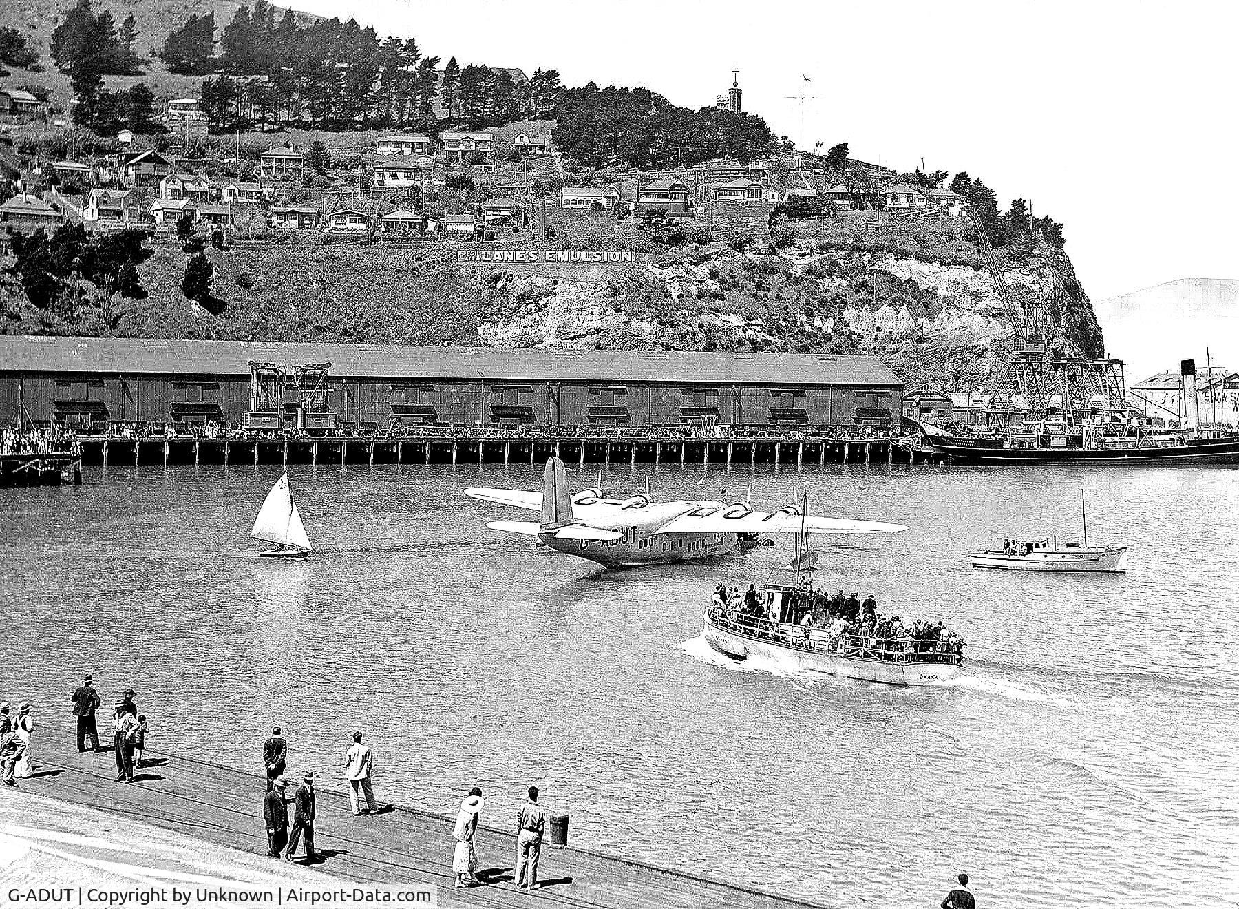 G-ADUT, Short S.23 Empire C/N S.811, Shown in Lyttelton Harbour New Zealand