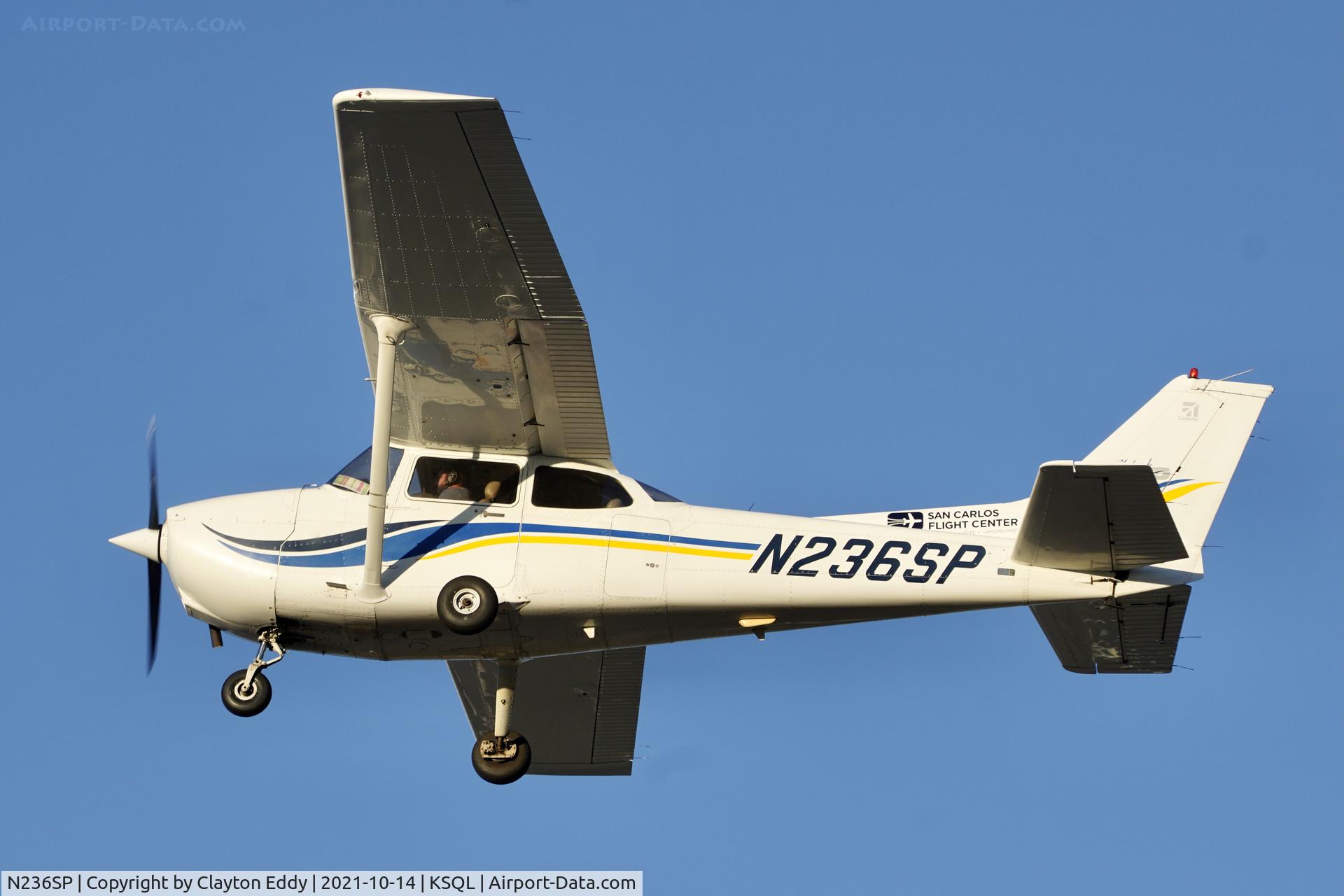 N236SP, 1999 Cessna 172S C/N 172S8213, San Carlos airport California 2021.