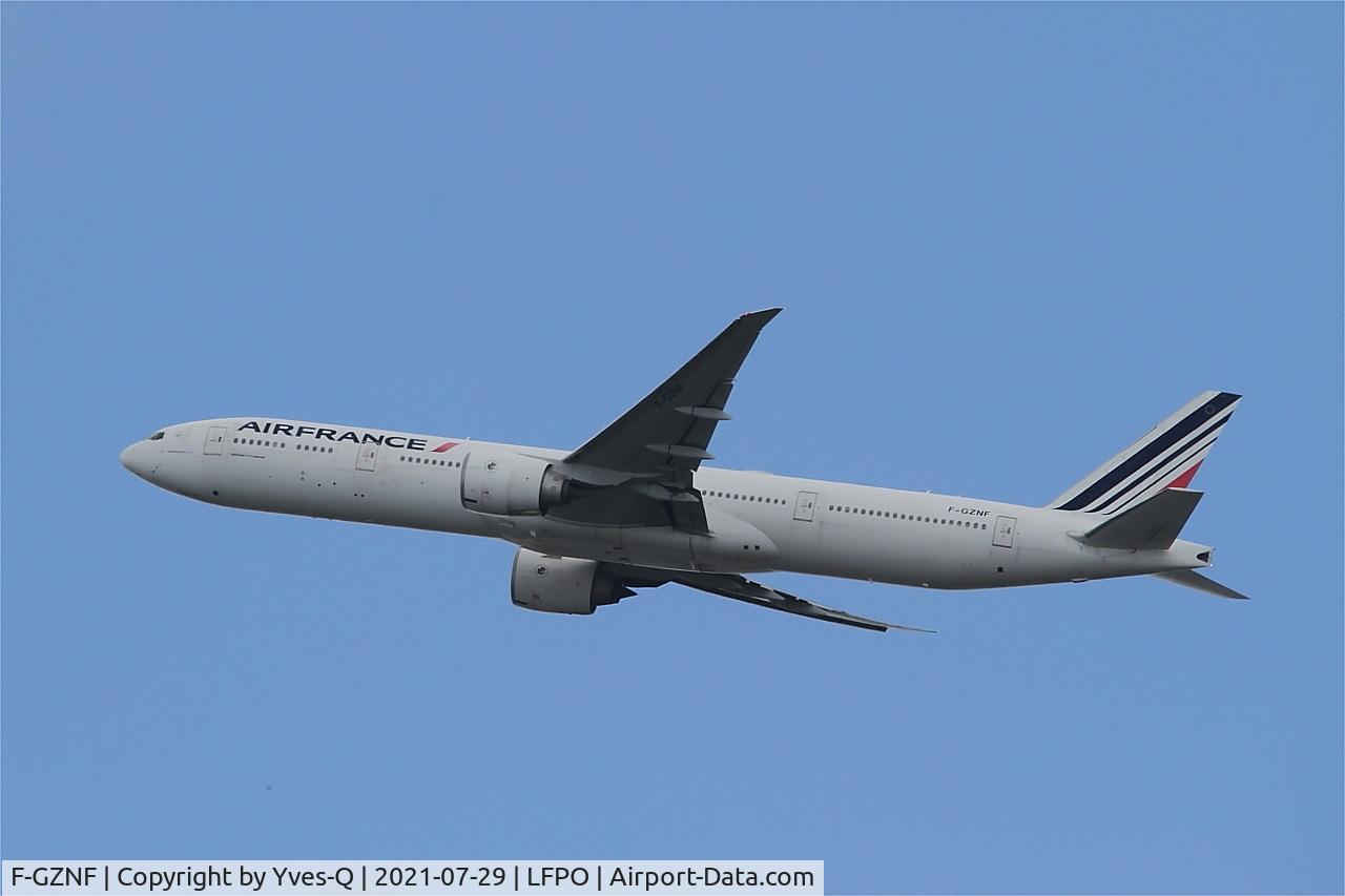 F-GZNF, 2009 Boeing 777-328/ER C/N 37433, Boeing 777-328ER, Climbing from rwy 24, Paris Orly airport (LFPO-ORY)