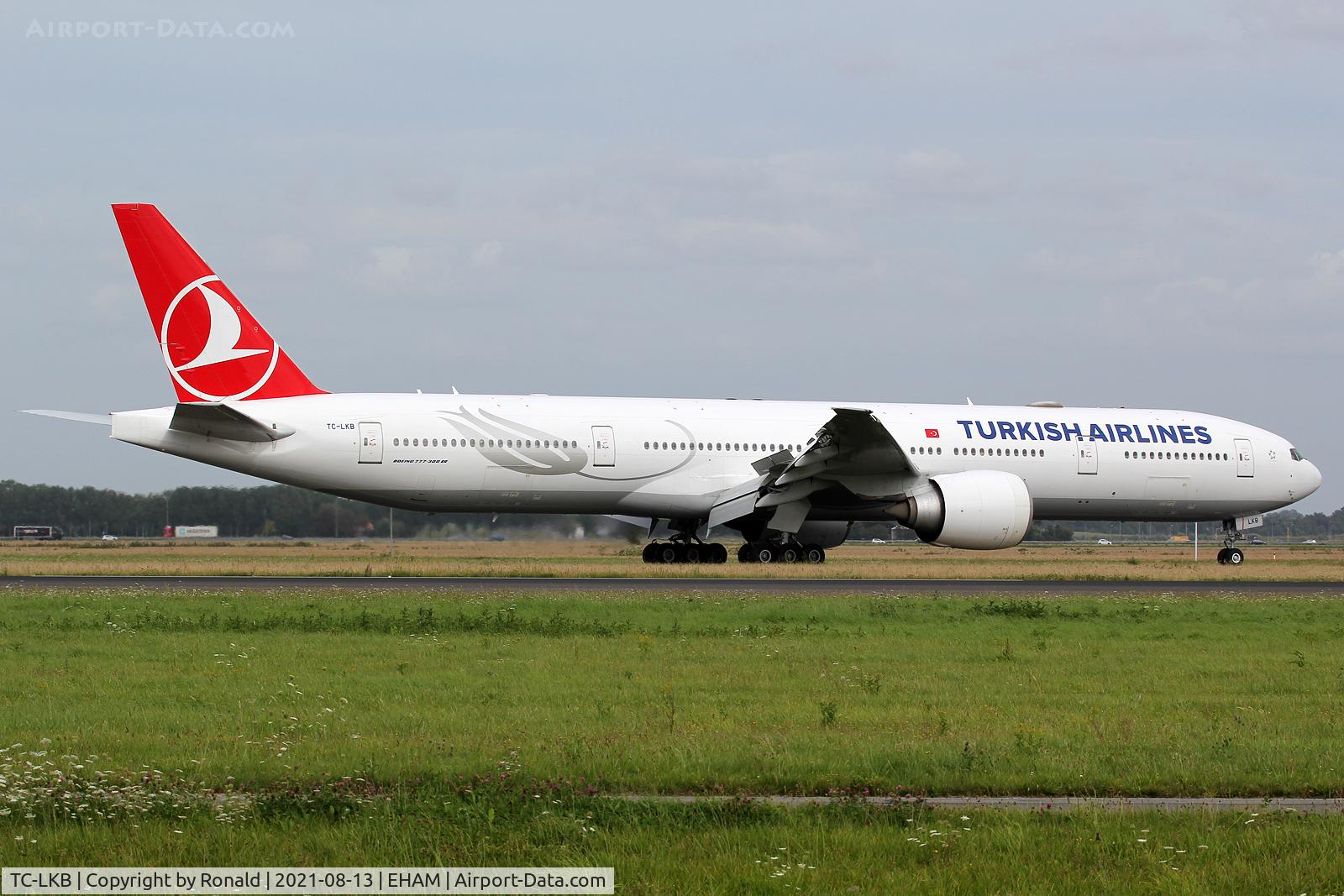 TC-LKB, 2014 Boeing 777-36N/ER C/N 41819, at spl